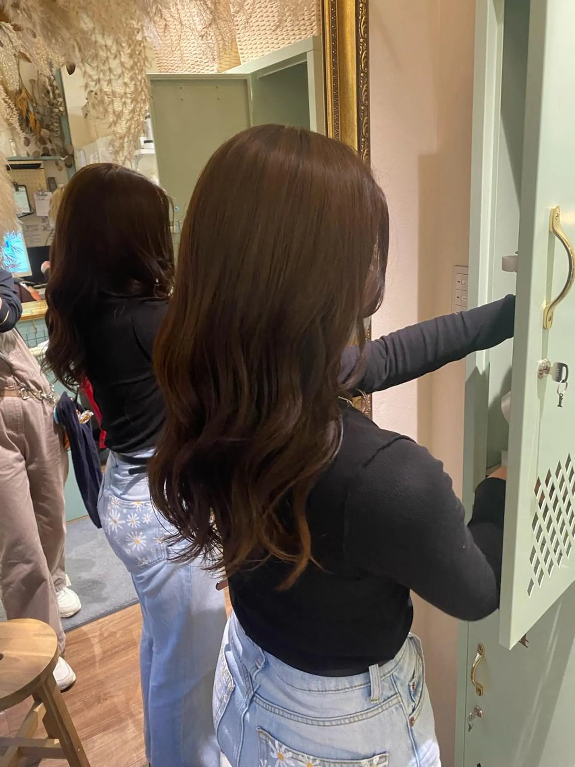 セミロング 透明感カラー/韓国 ヘア🩶yuri🩵のヘアスタイル