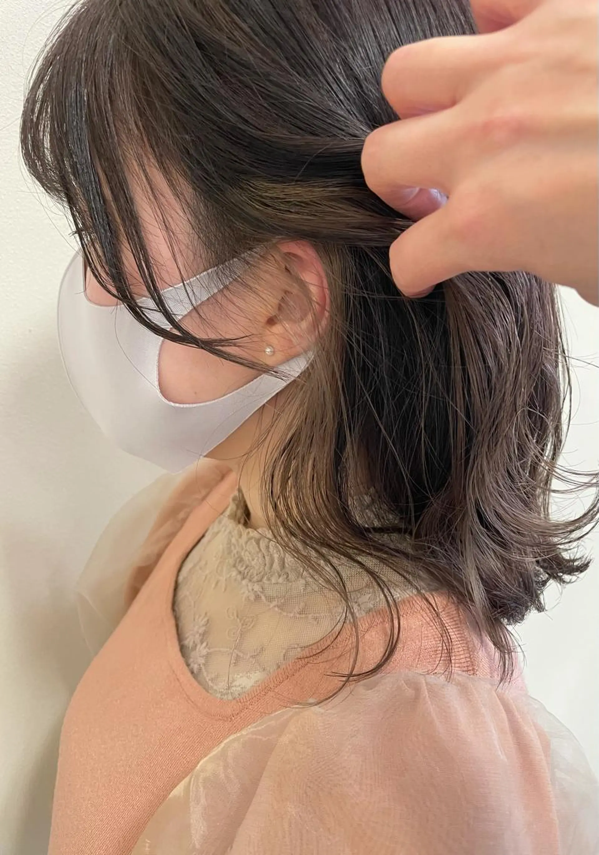 ミディアム カラー アッシュ アッシュブラウン ベージュカラー ブラウンカラー イヤリングカラー 沢田 瞳のヘアスタイル