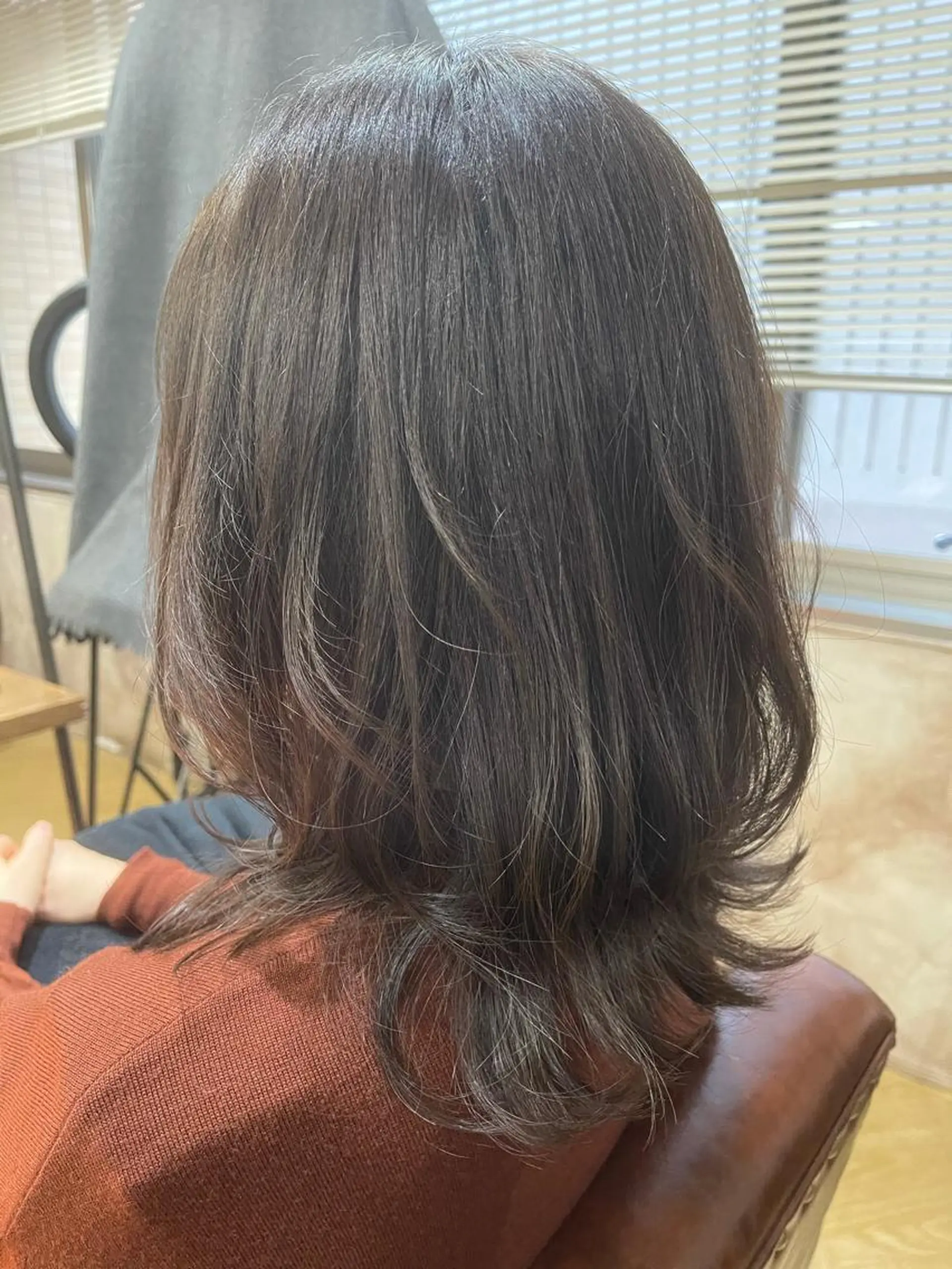 ミディアム ボブ カット ヘアカラー トリートメント antica YOSHIのヘアスタイル