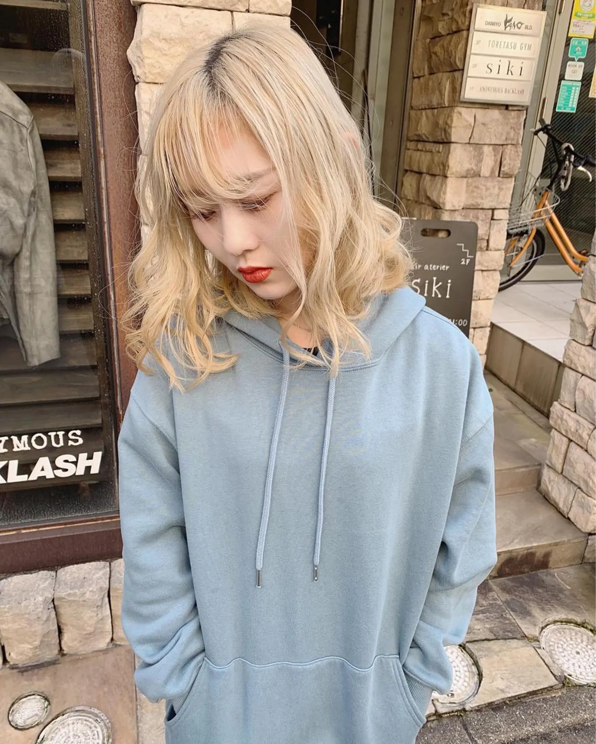 ミディアム カラー パーマ ハイトーンカラー ヘアカラー Libre×Reco所属・Libre 西野圭一のヘアスタイル