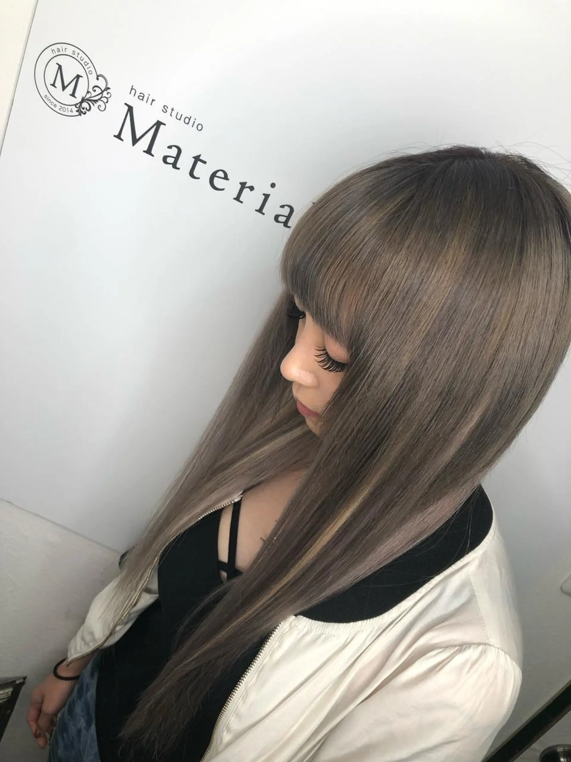 セミロング プルエクステ エクステ ハイライト ヘアカラー エクステ Wakita Masakiのヘアスタイル