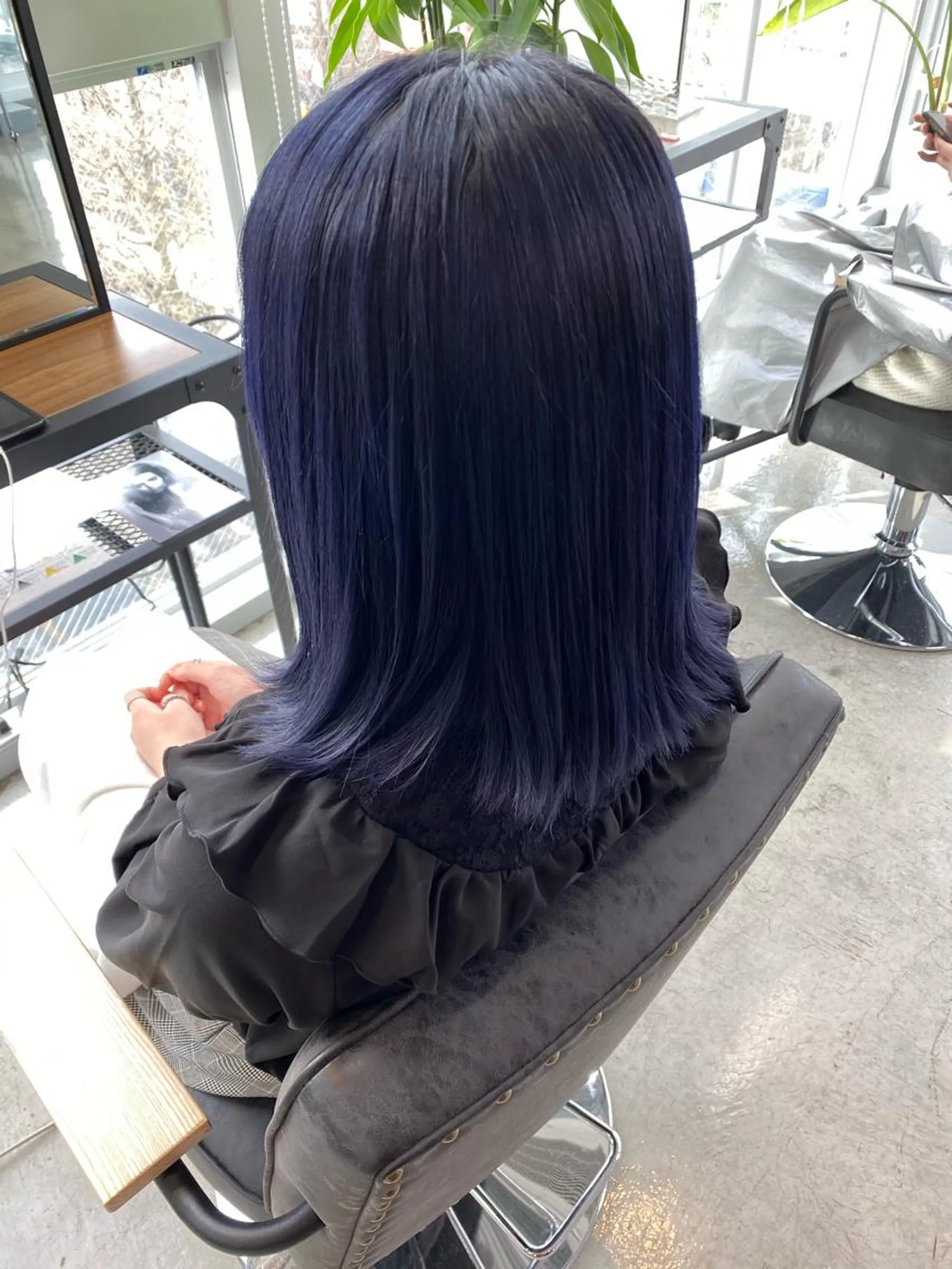 ミディアム カラー ブリーチ ブルーカラー ネイビーカラー 🎗大槻 武士🎗のヘアスタイル