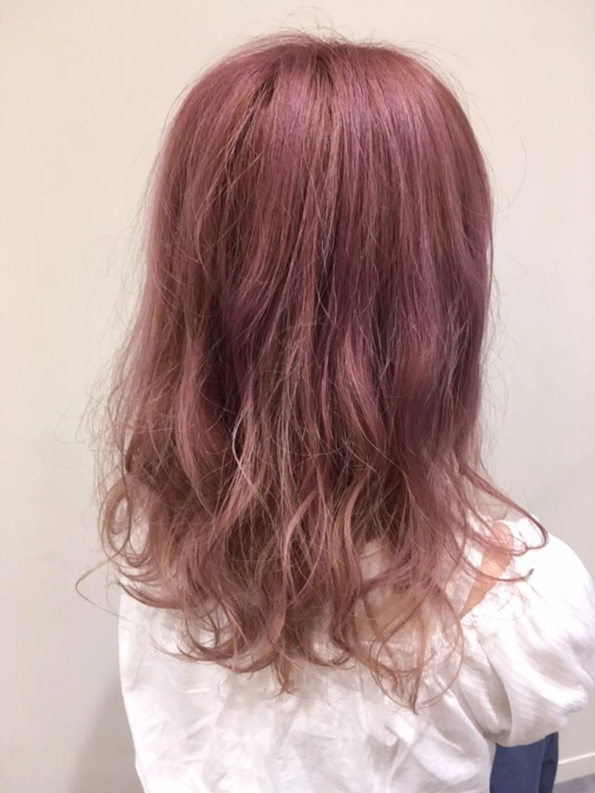 ロング カラー ブリーチ カット ヘアカラー トリートメント sato manamiのヘアスタイル