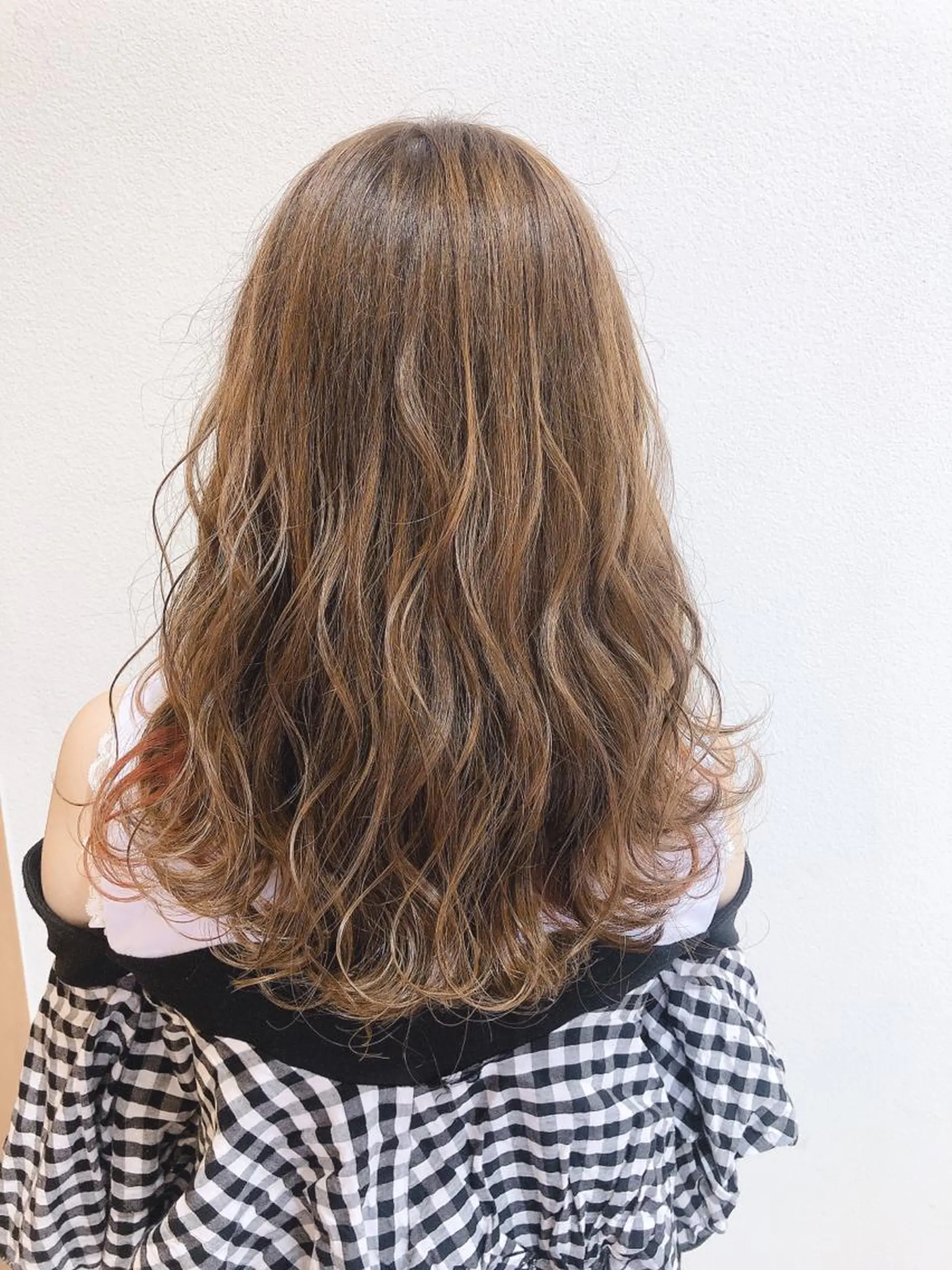 ロング カラー 西 めぐみのヘアスタイル