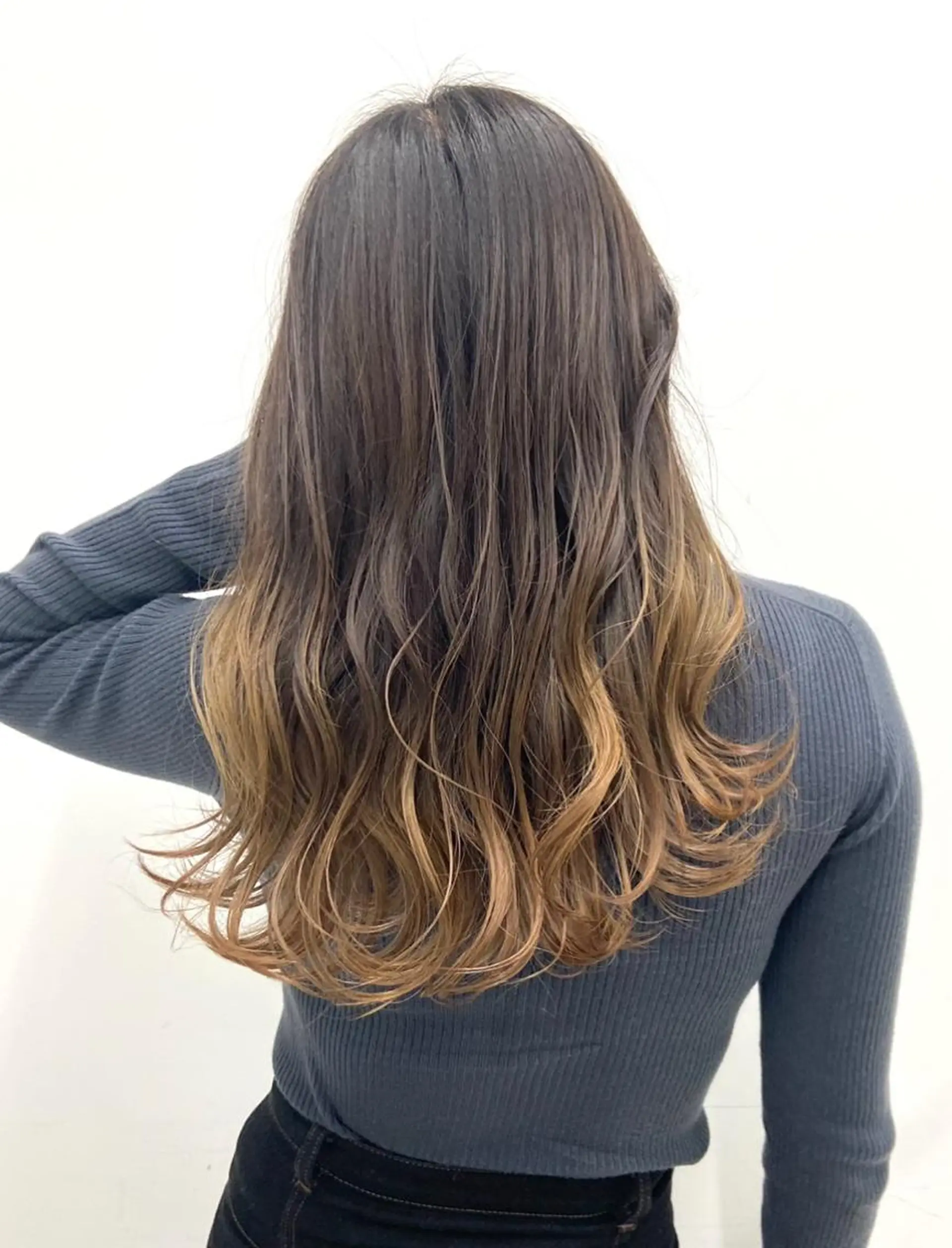 セミロング カラー ヘアアレンジ ベージュカラー グラデーションカラー ミルクティーベージュ ヘアカラー トリートメント 🦄インナーカラー 🦄貫井彩花のヘアスタイル