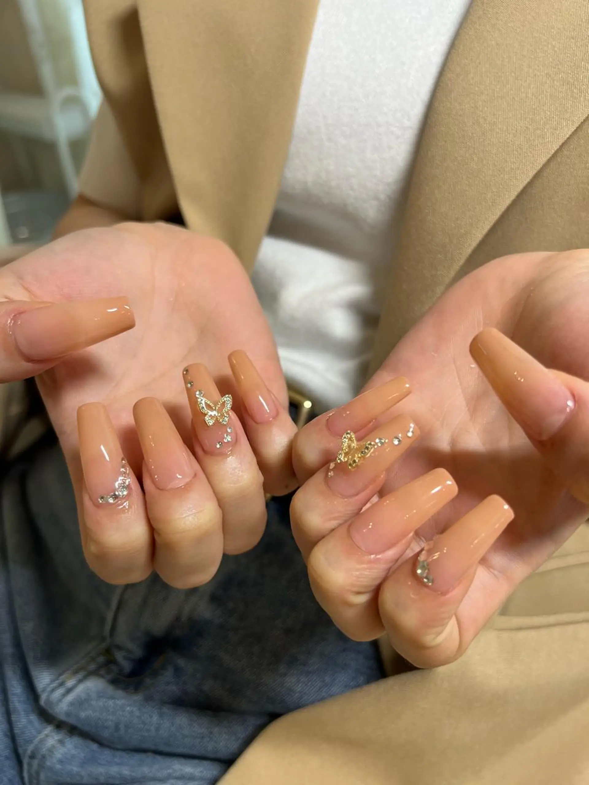 ネイル オーロラネイル ジェルネイル 韓国ネイル マグネットネイル ミラーネイル ハンドネイル ハンドケア ちゅるんネイル🪄 耳ツボジュエリー🔗のネイルデザイン