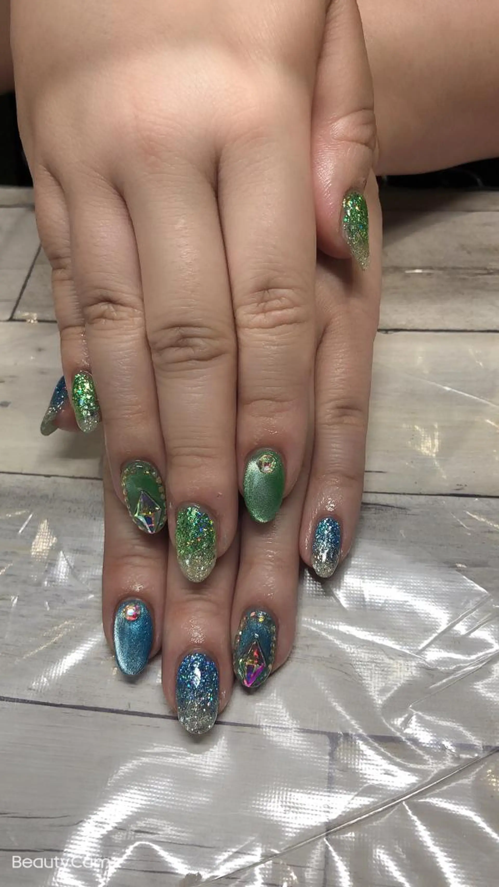 ネイル 💎Guarendo💎錦糸町店所属・✨アン ミユ✨のネイルデザイン