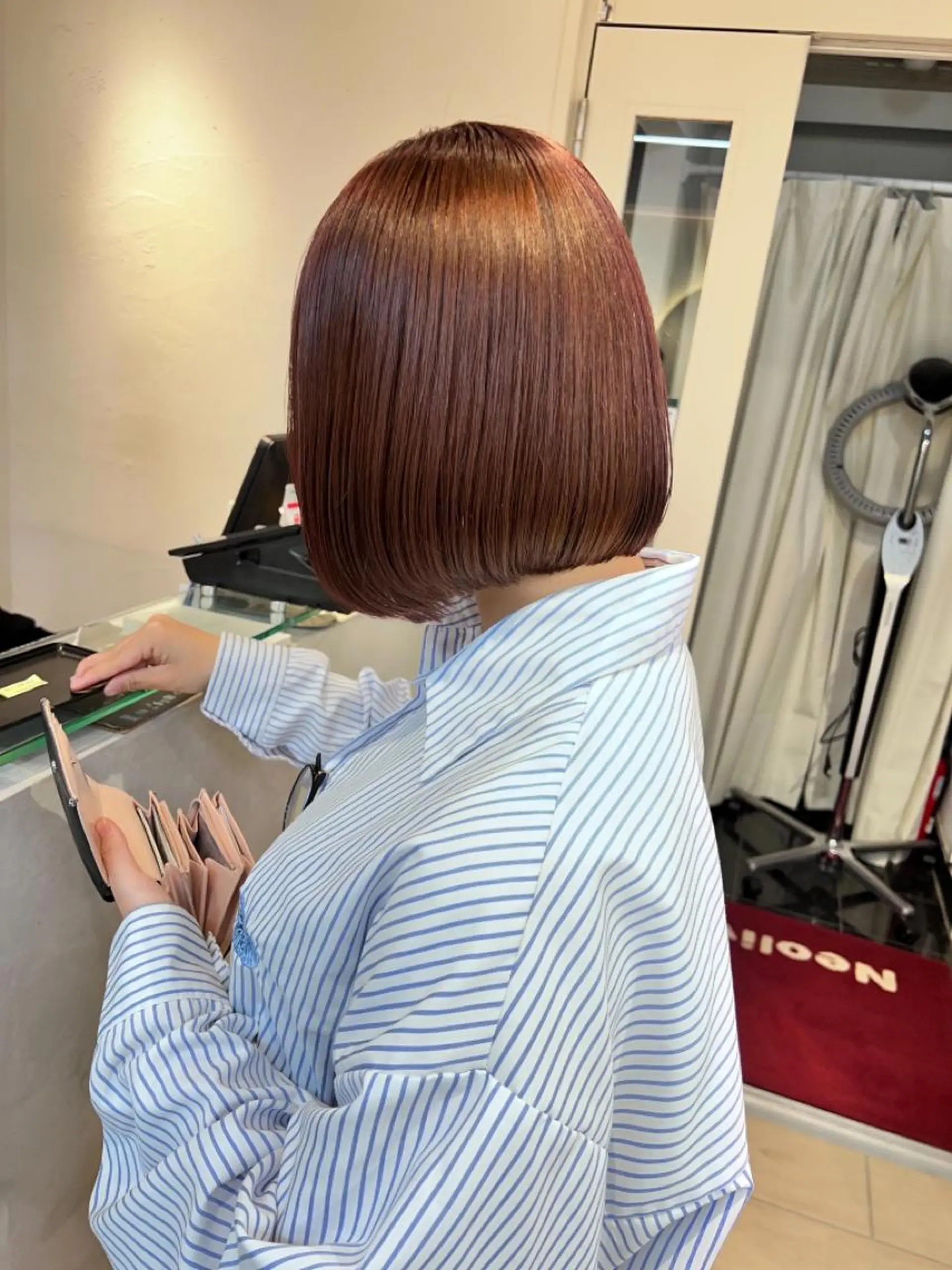 ミディアム センターパート /ニュアンスパーマのヘアスタイル