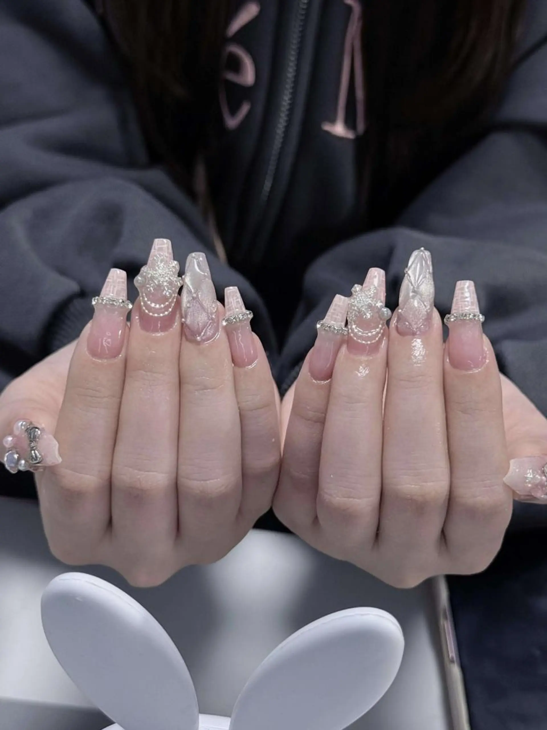 ネイル オーロラネイル 長さ出し フットネイル フレンチネイル ジェルネイル ハンドネイル Emi🌸Belle Nail Salonのネイルデザイン