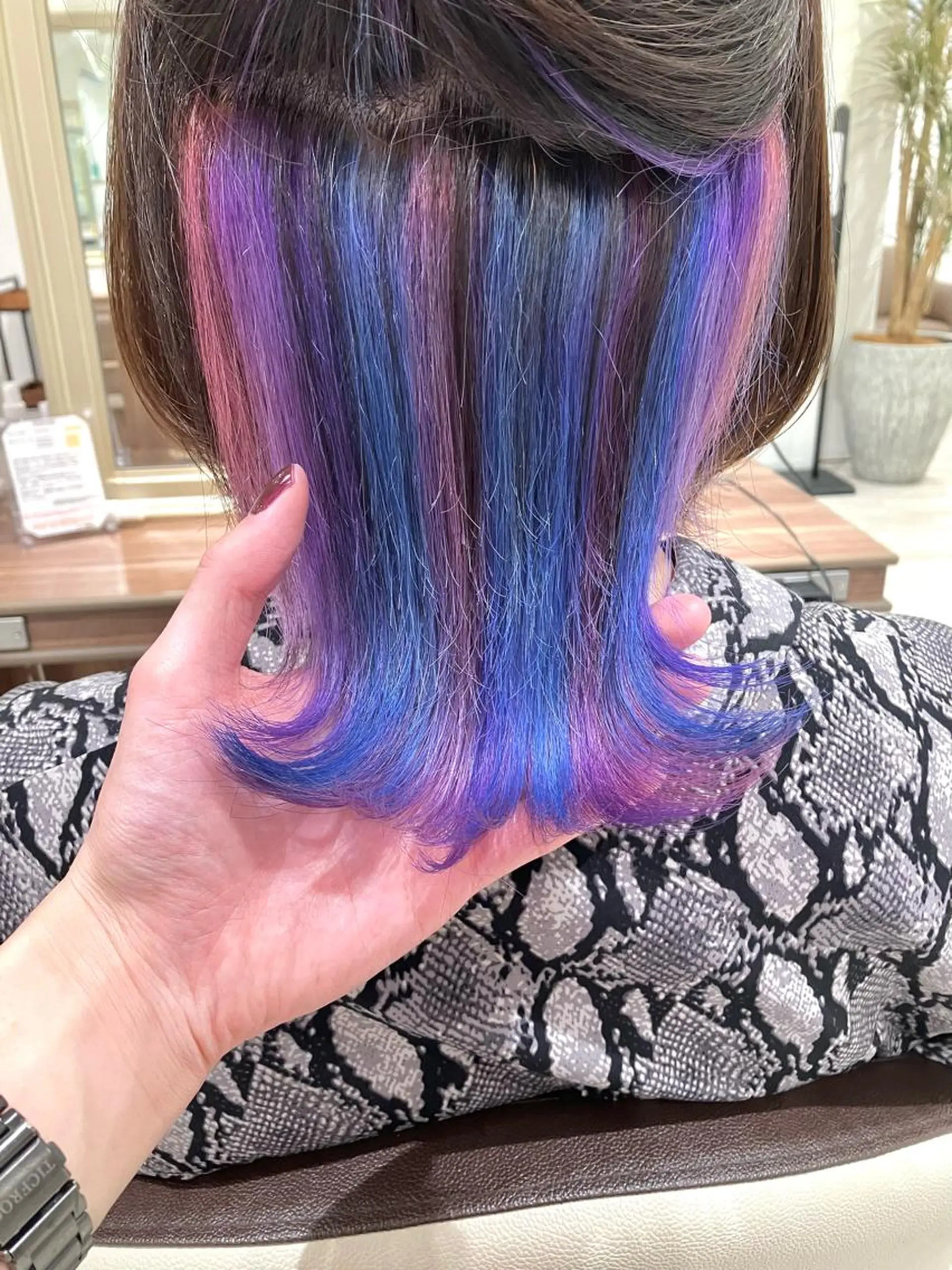 ミディアム カラー ヘアカラー Re:st所属・Miyavi/カラー ショートボブのヘアスタイル