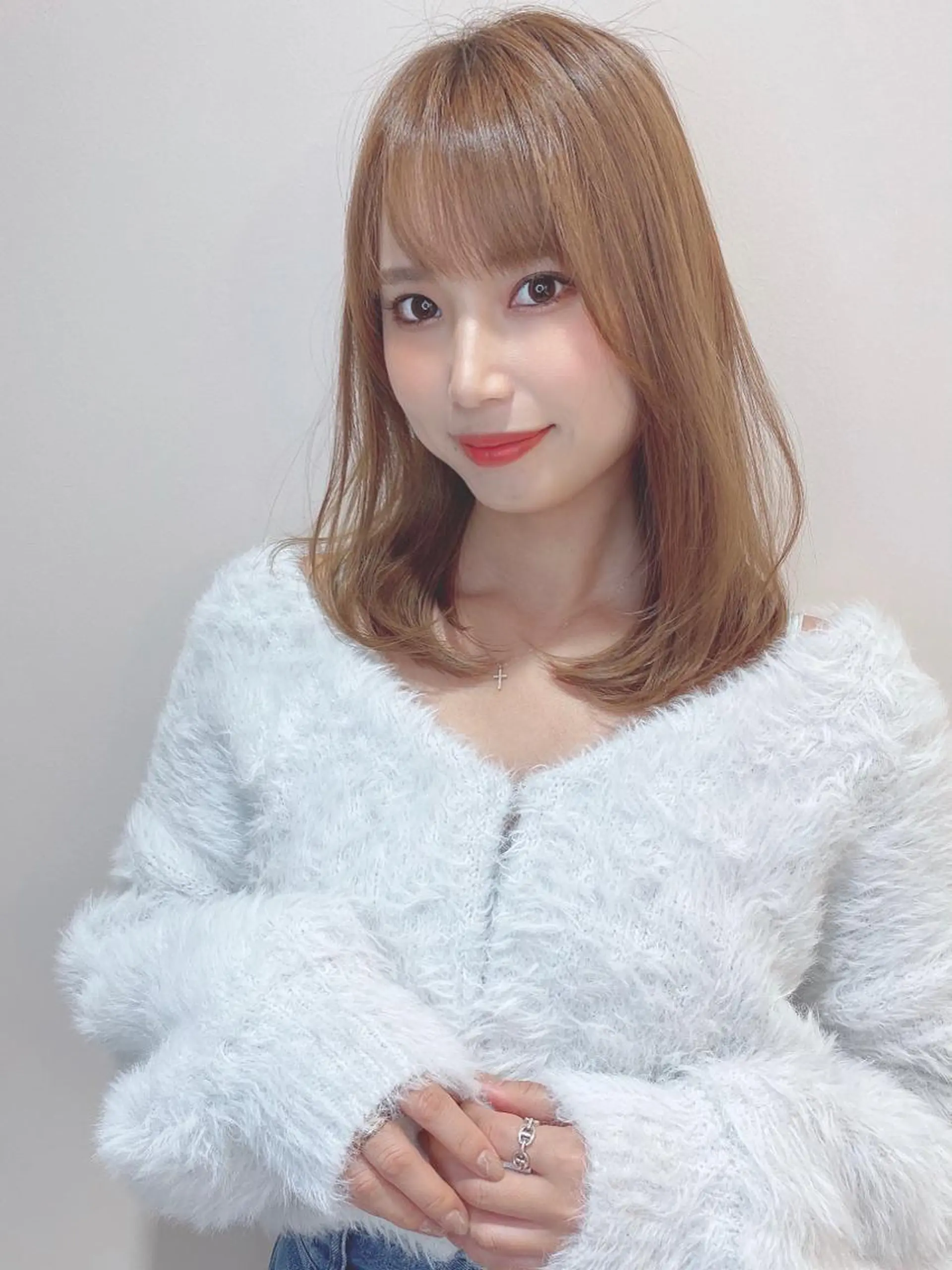 ミディアム カラー ベージュカラー ブリーチ ダブルカラー グレージュ ミルクティーベージュ 個室サロンLOUIMADNA栄店所属・髪質改善美容師 個室サロン白金厚哉のヘアスタイル