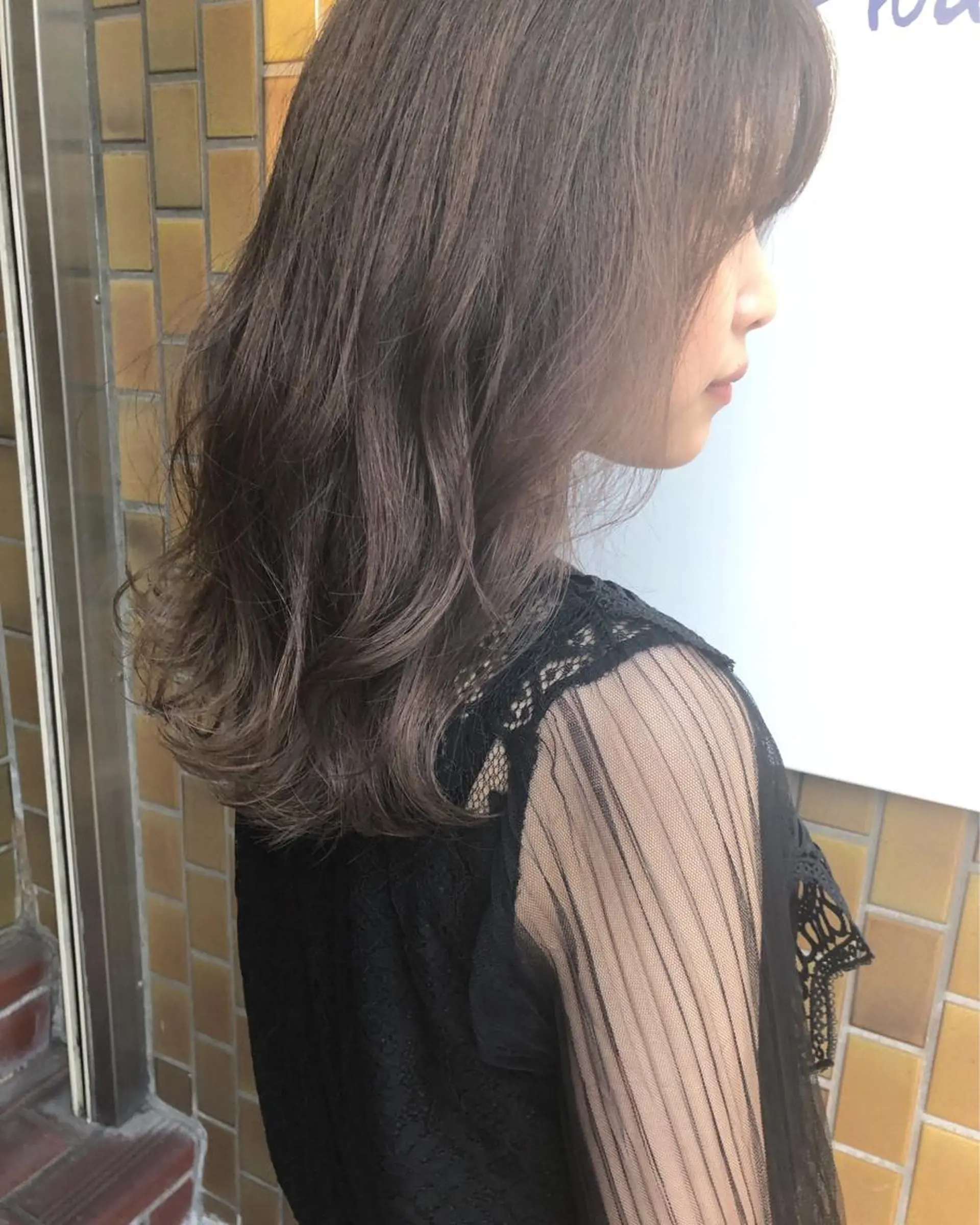 セミロング ヘアカラー 岡本 一平のヘアスタイル