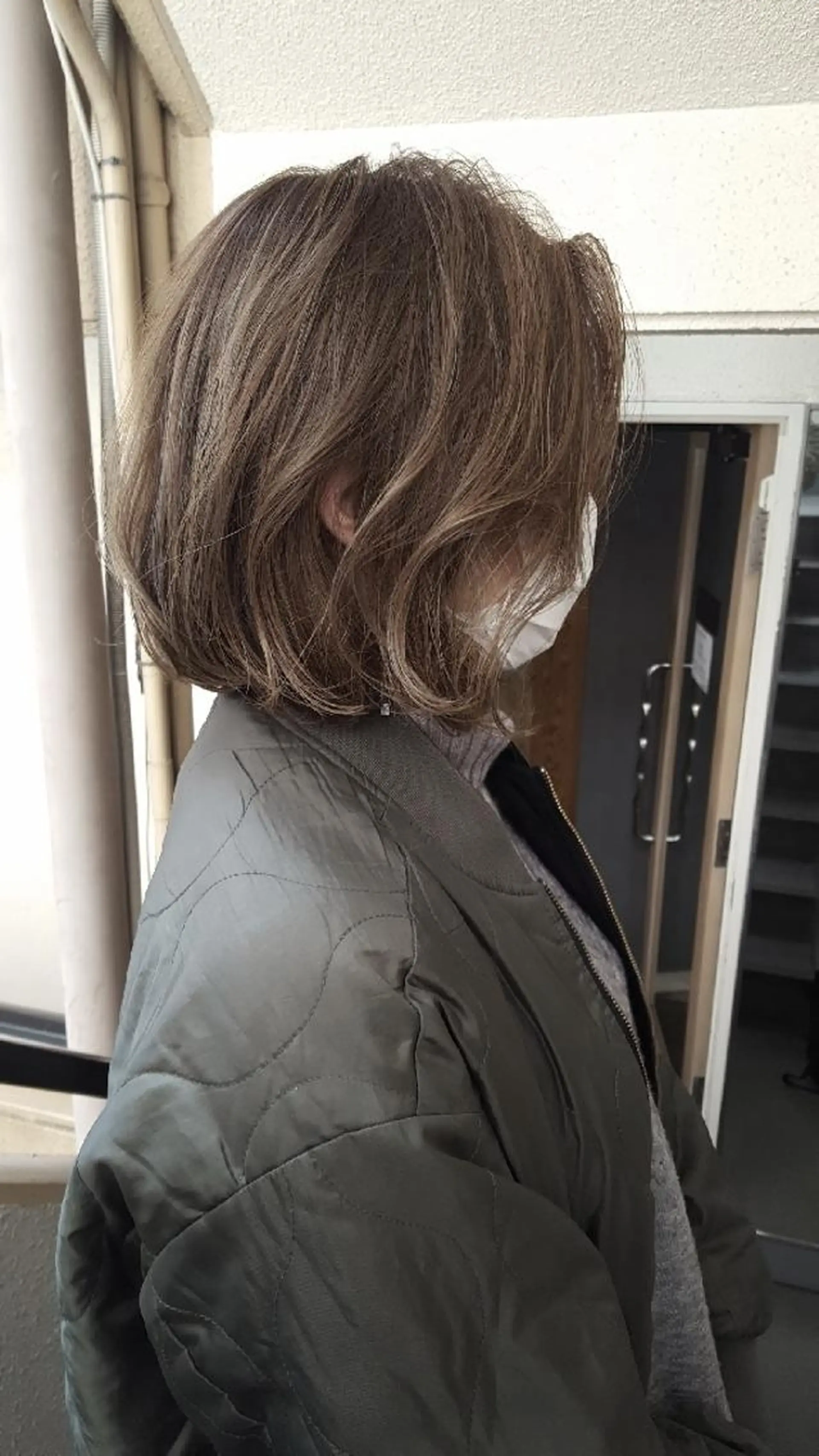 ショート カラー グレージュ ハイライトカラー ハイライト 🔳髪質改善🔳 岡本陽のヘアスタイル