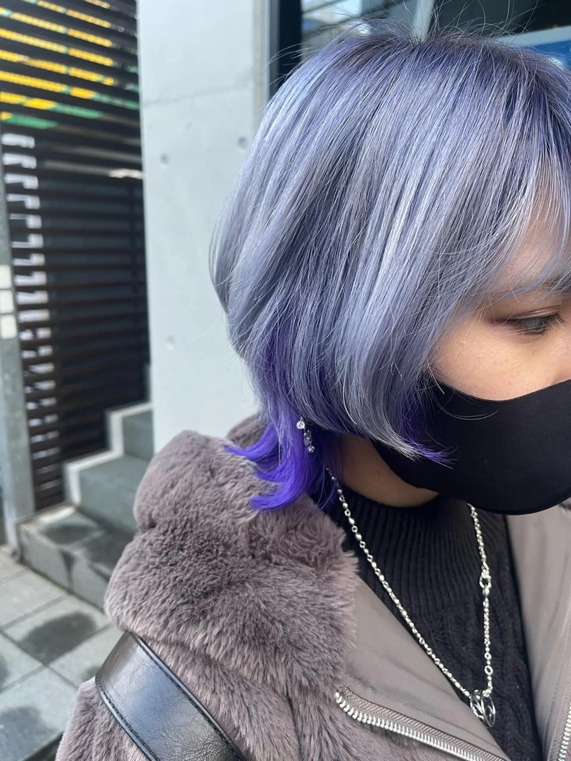 ショート カラー ブルーカラー ブルーパープル グレージュ パープルカラー ウルフカット カット ヘアカラー トリートメント 原宿サロン代表 デザインカラー伊藤卓のヘアスタイル