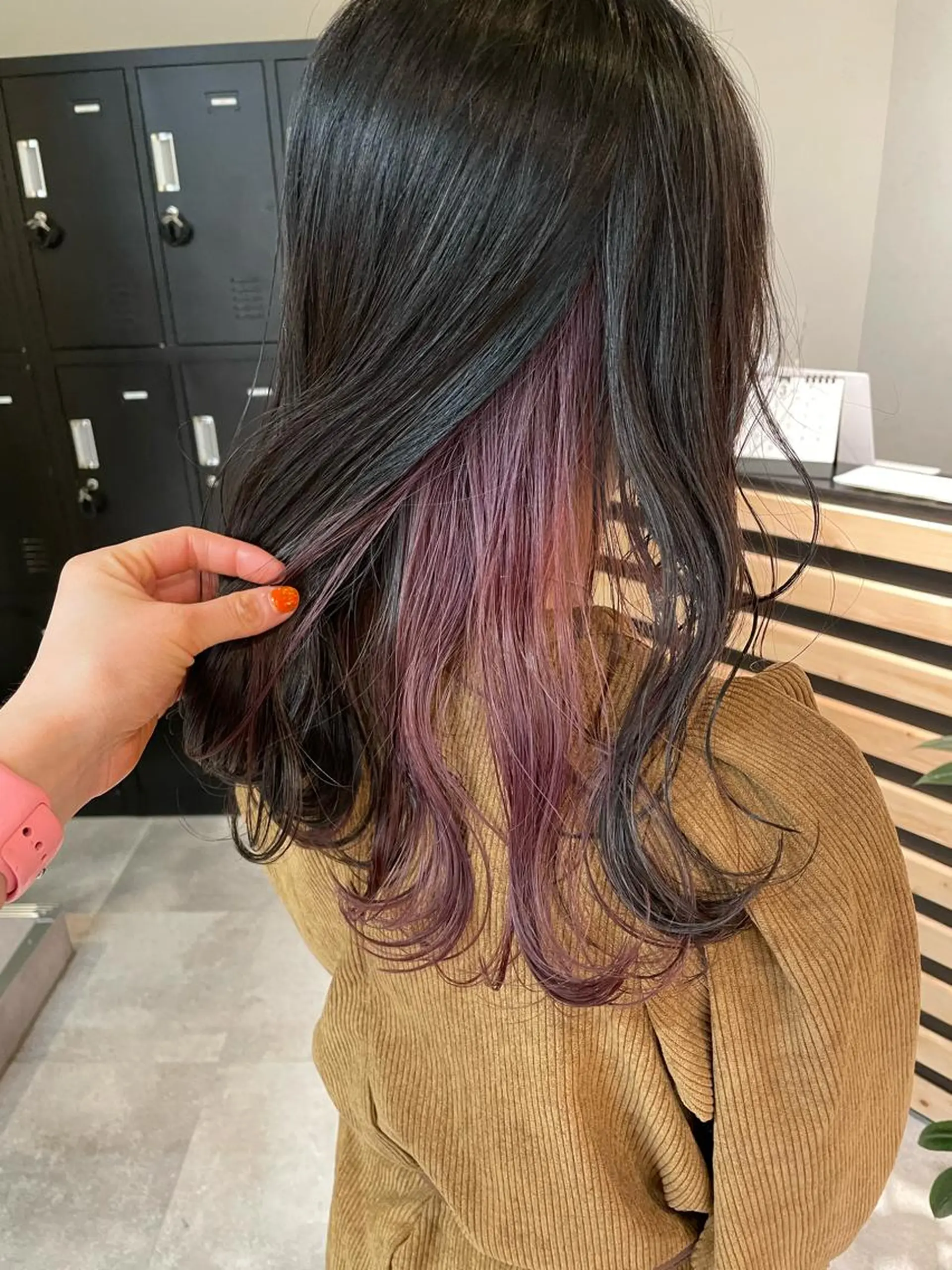 セミロング カラー ブリーチ インナーカラー ラベンダーカラー ピンクカラー ピンクラベンダー カット ヘアカラー A/LEE所属・久保田 千尋のヘアスタイル