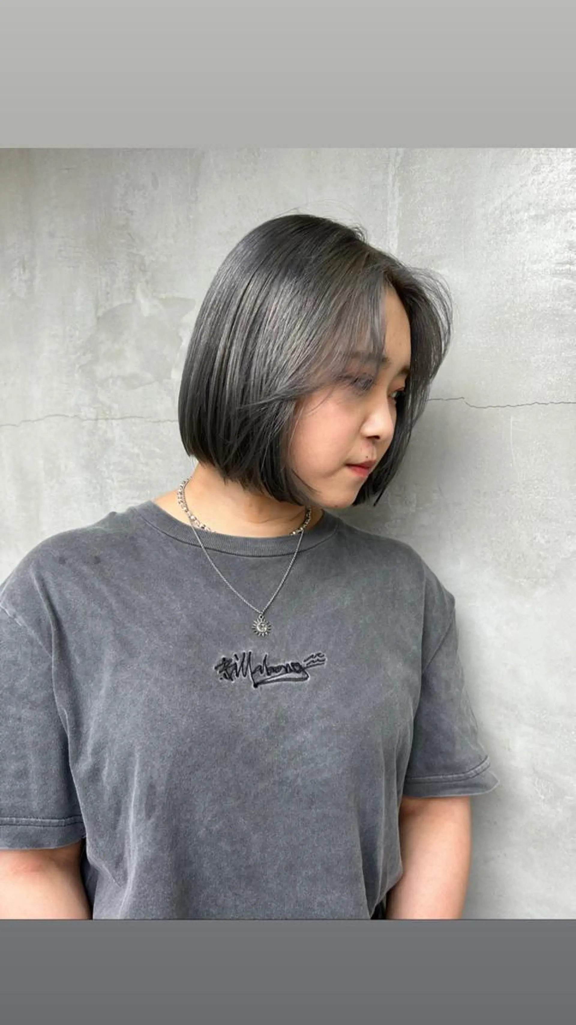 ミディアム カラー シルバー カット ヘアカラー トリートメント 🧸艶々韓国ヘア 🧁mizunaのヘアスタイル