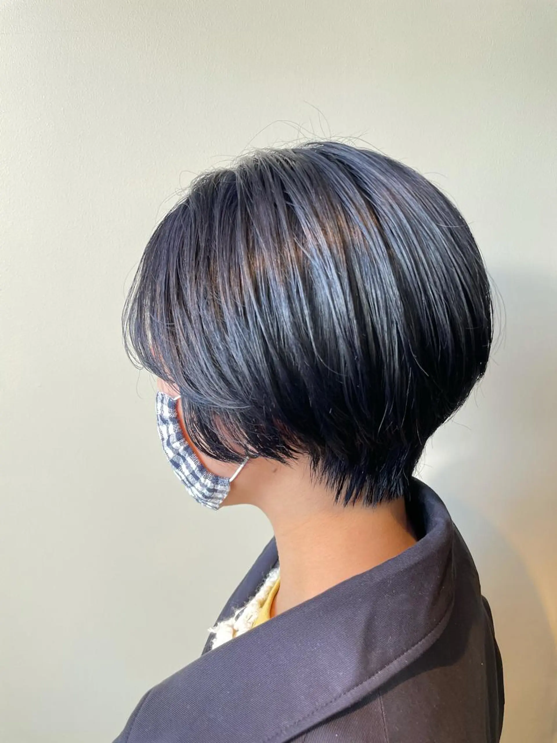 ショート カラー ブルーカラー ブルーグレー ブルーグレージュ グレージュ レイヤー/艶カラー 🫧守利のヘアスタイル