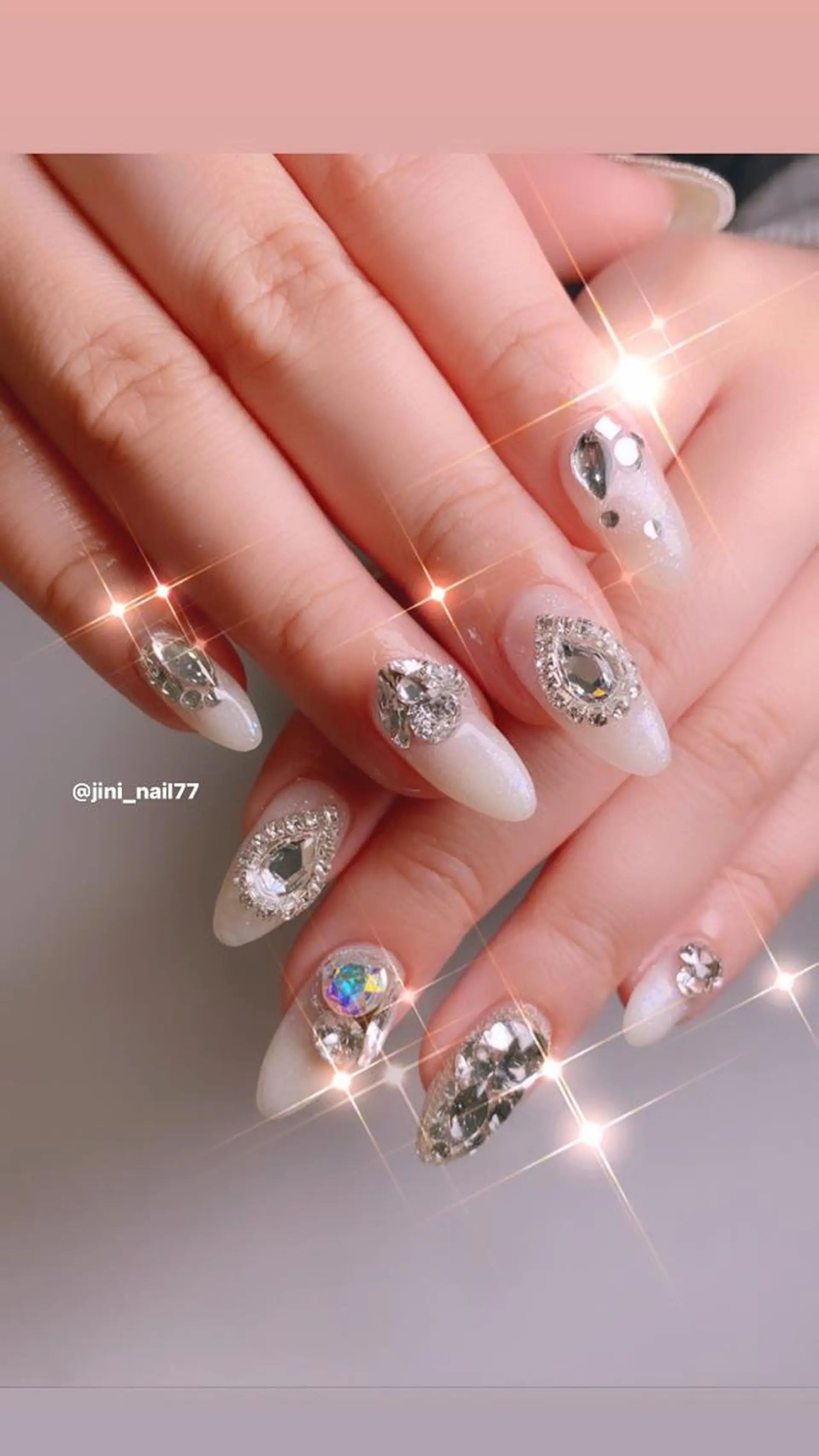 ネイル JINI NAIL所属・ジニ ネイルのネイルデザイン