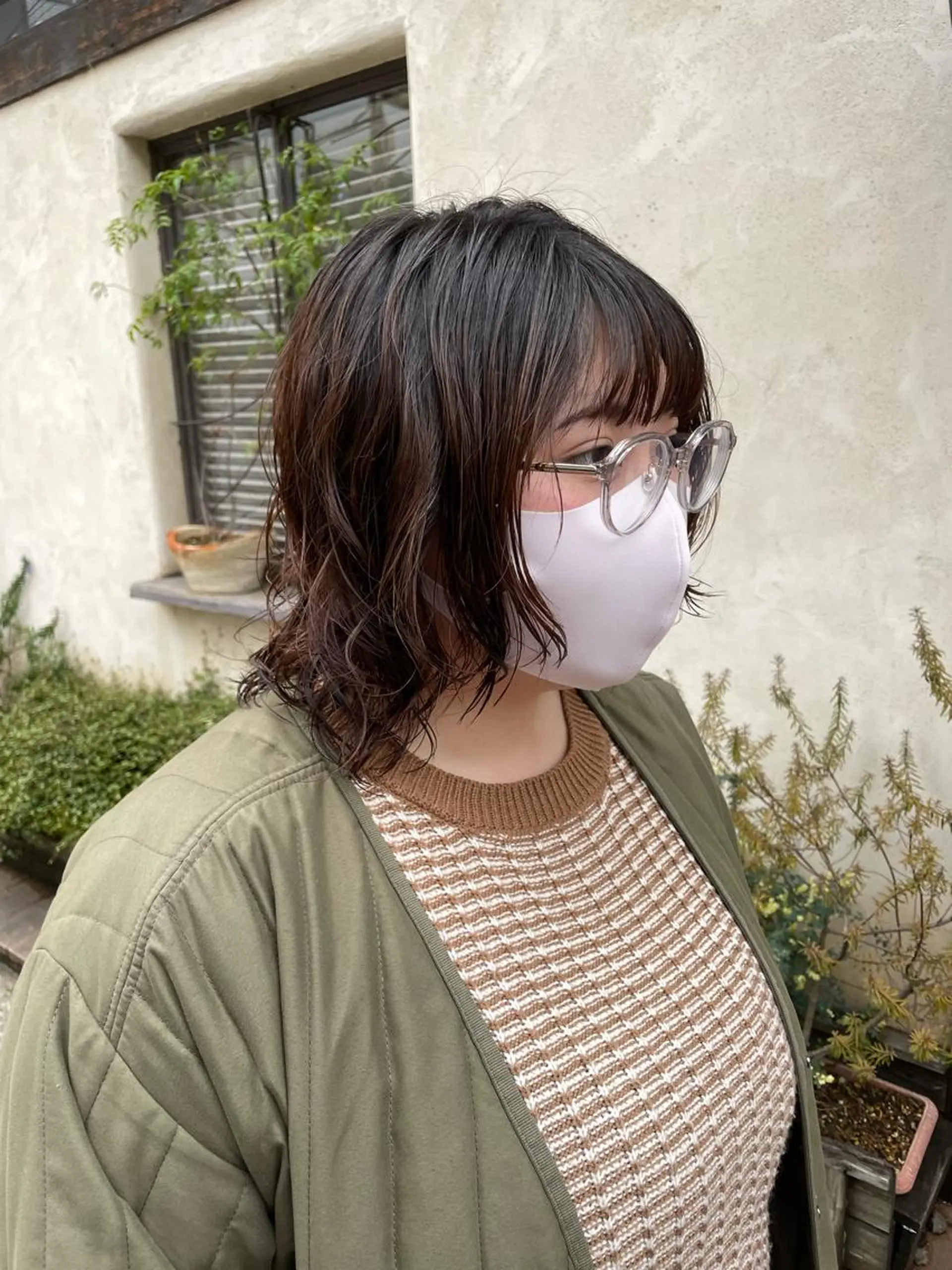 ミディアム パーマ 切りっぱなしボブ ミディアムパーマ ボブ ハイライト ウルフカット 銀座No.1髪質改善 縮毛矯正/本木のヘアスタイル