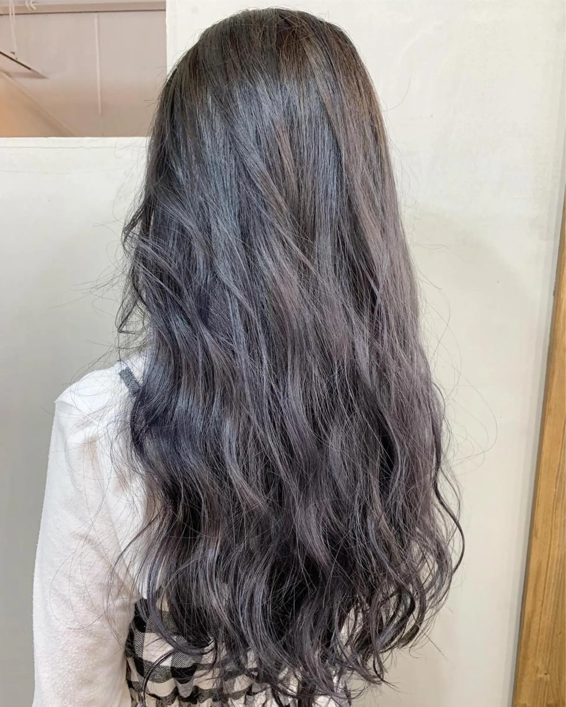 ロング カラー ネイル マツエク・マツパ ブルーカラー ブルージュ ロング ブルー ロングネイル ブリーチ特化 / share 元太のヘアスタイル