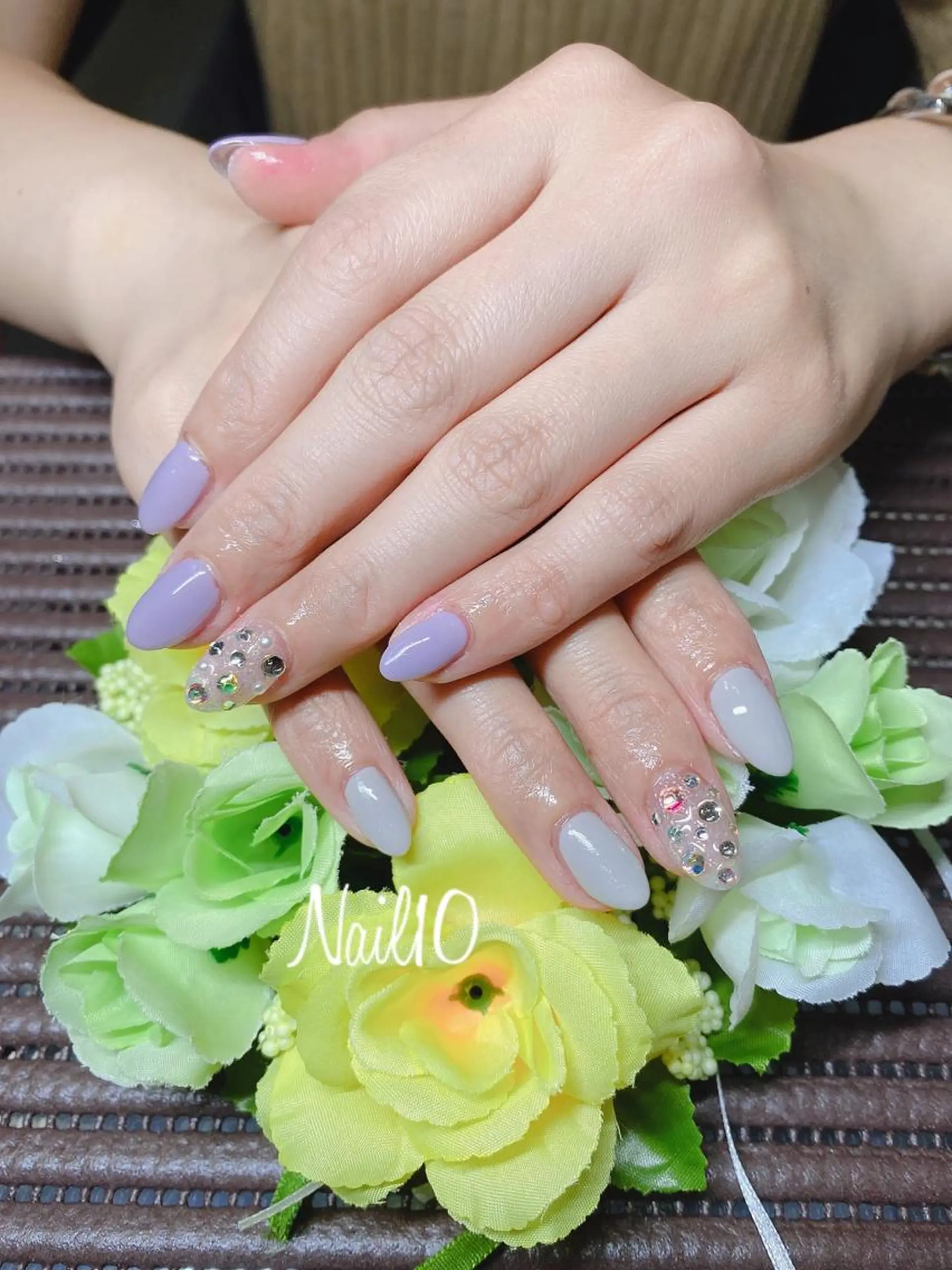 ネイル ラメ(グリッター) ラメグラデーション ストーンネイル Nail10 Kakoのネイルデザイン