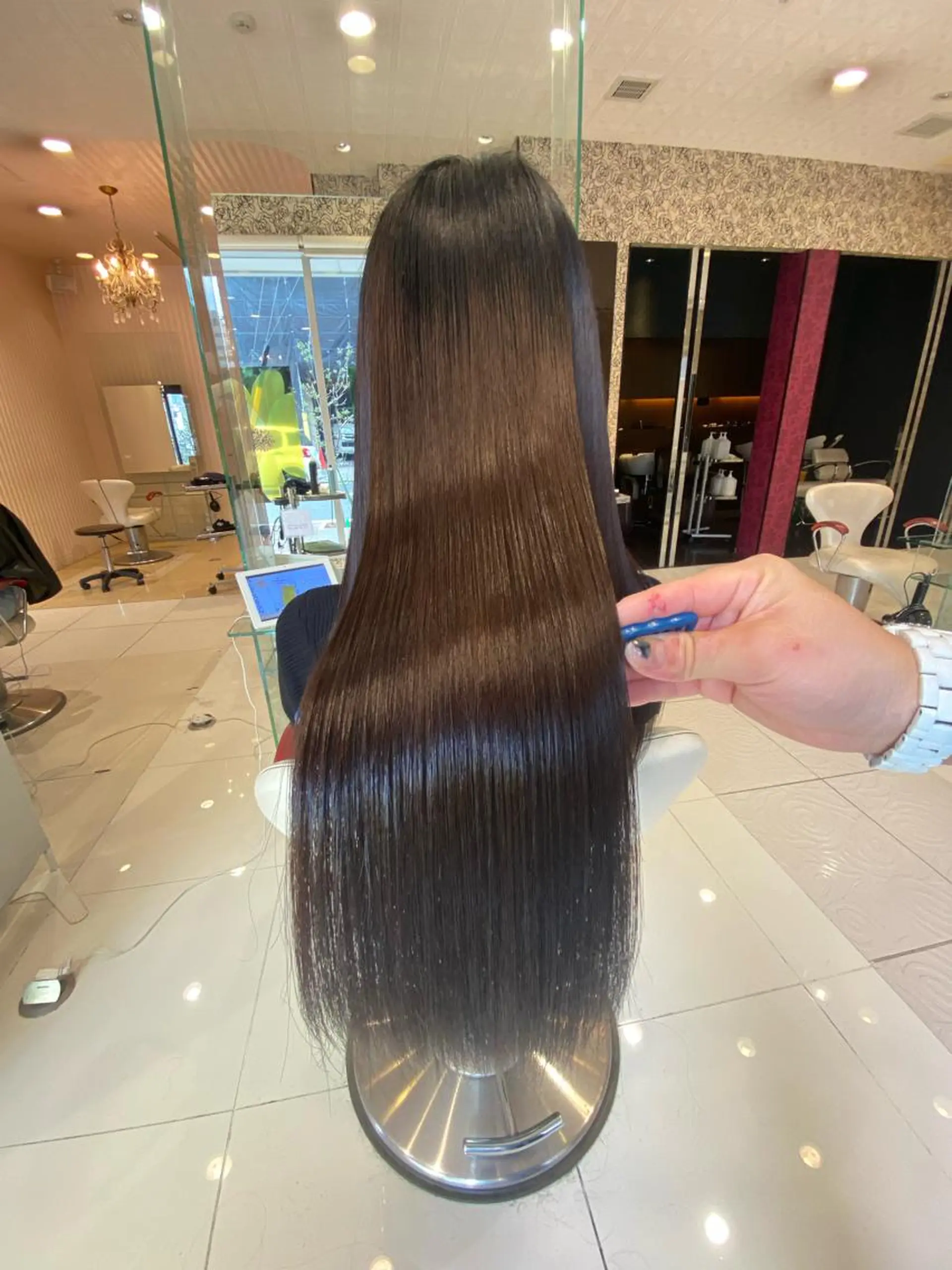 ロング ムトウセイマ/艶髪 /艶ケアWブリーチのヘアスタイル