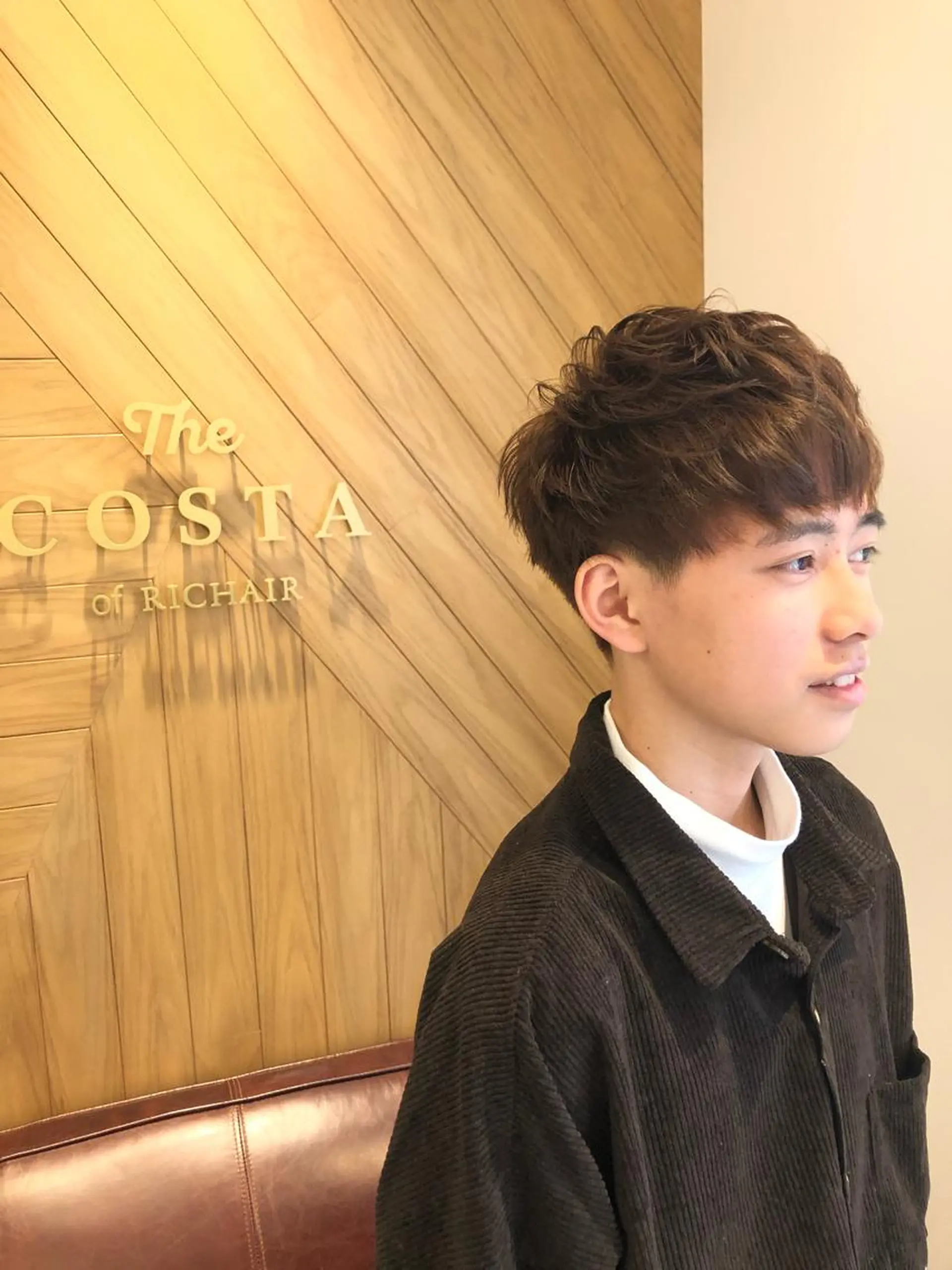 ショート パーマ メンズ カット パーマ 鈴村 大介のヘアスタイル