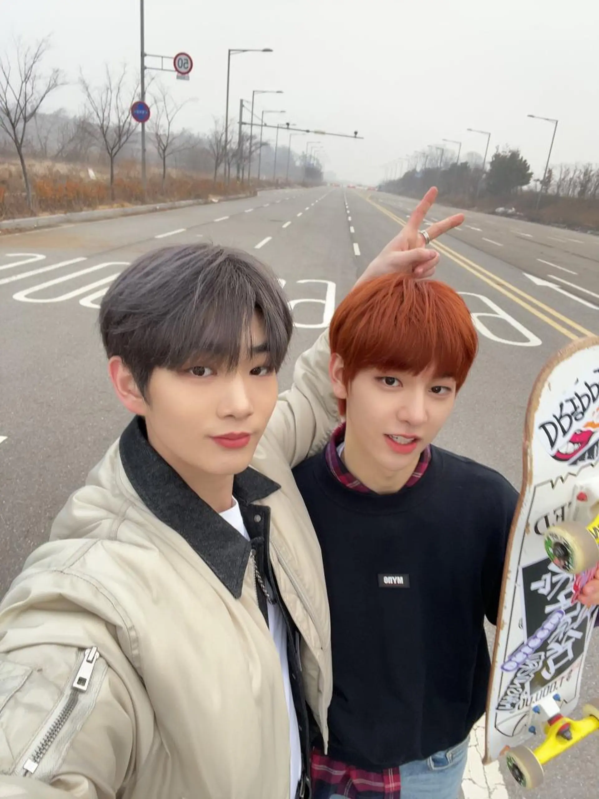 ショート カラー ヘアアレンジ メンズ メンズハイトーン ハイトーンカラー rii-🩰 トレンド韓国ヘアのヘアスタイル