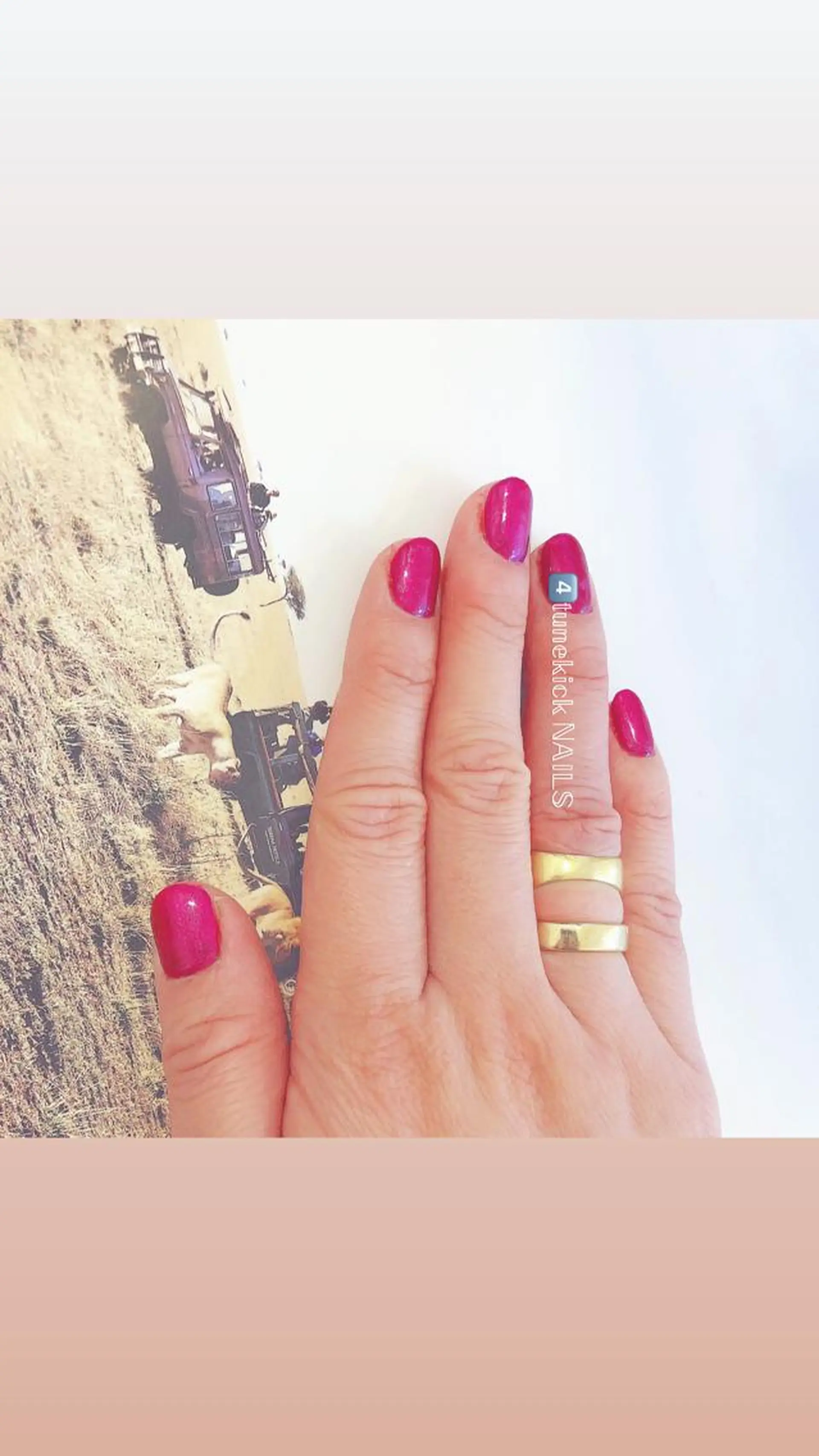 ネイル ボルドー ワンカラーネイル ピンク 4tunekick NAILS(フォーチュンキックネイルズ)所属・光森 淳子のネイルデザイン