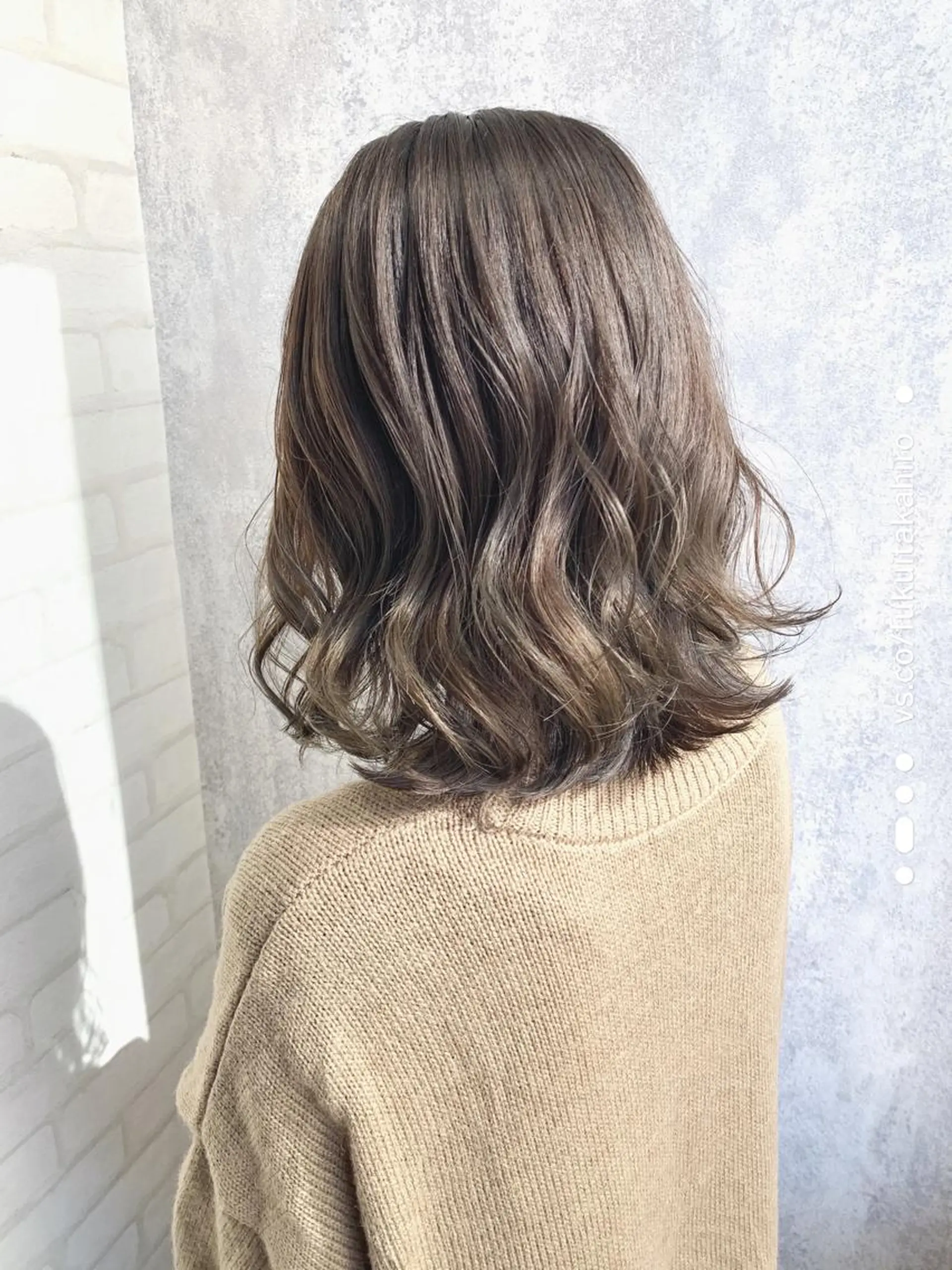 ミディアム カラー ミディアムパーマ アディクシーカラー アッシュ バレイヤージュ ブリーチ Zina福岡天神店 艶髪/レイヤー/小顔のヘアスタイル