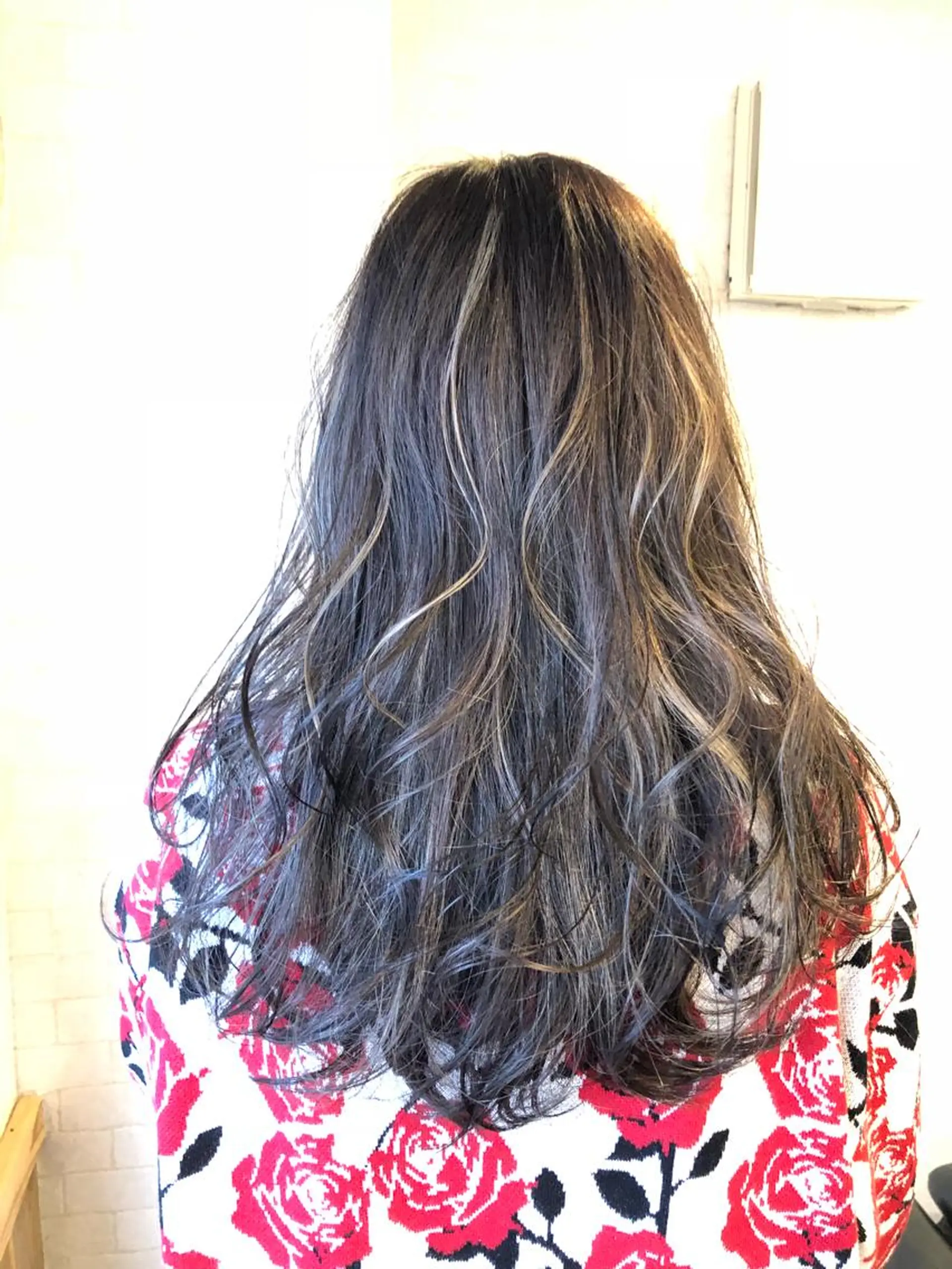 ロング カラー デザインカラー ハイライトカラー ハイライト 舘野 太嘉宏のヘアスタイル