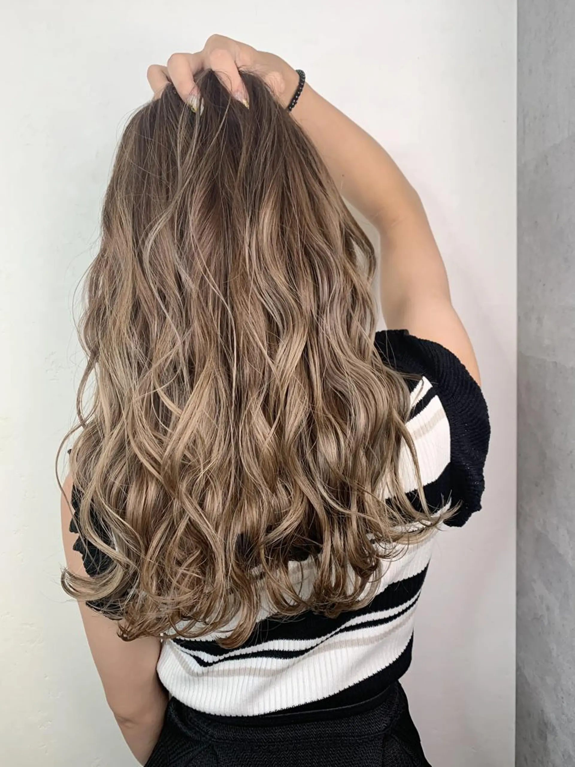 セミロング アンダーバーホワイト 堺東店のヘアスタイル