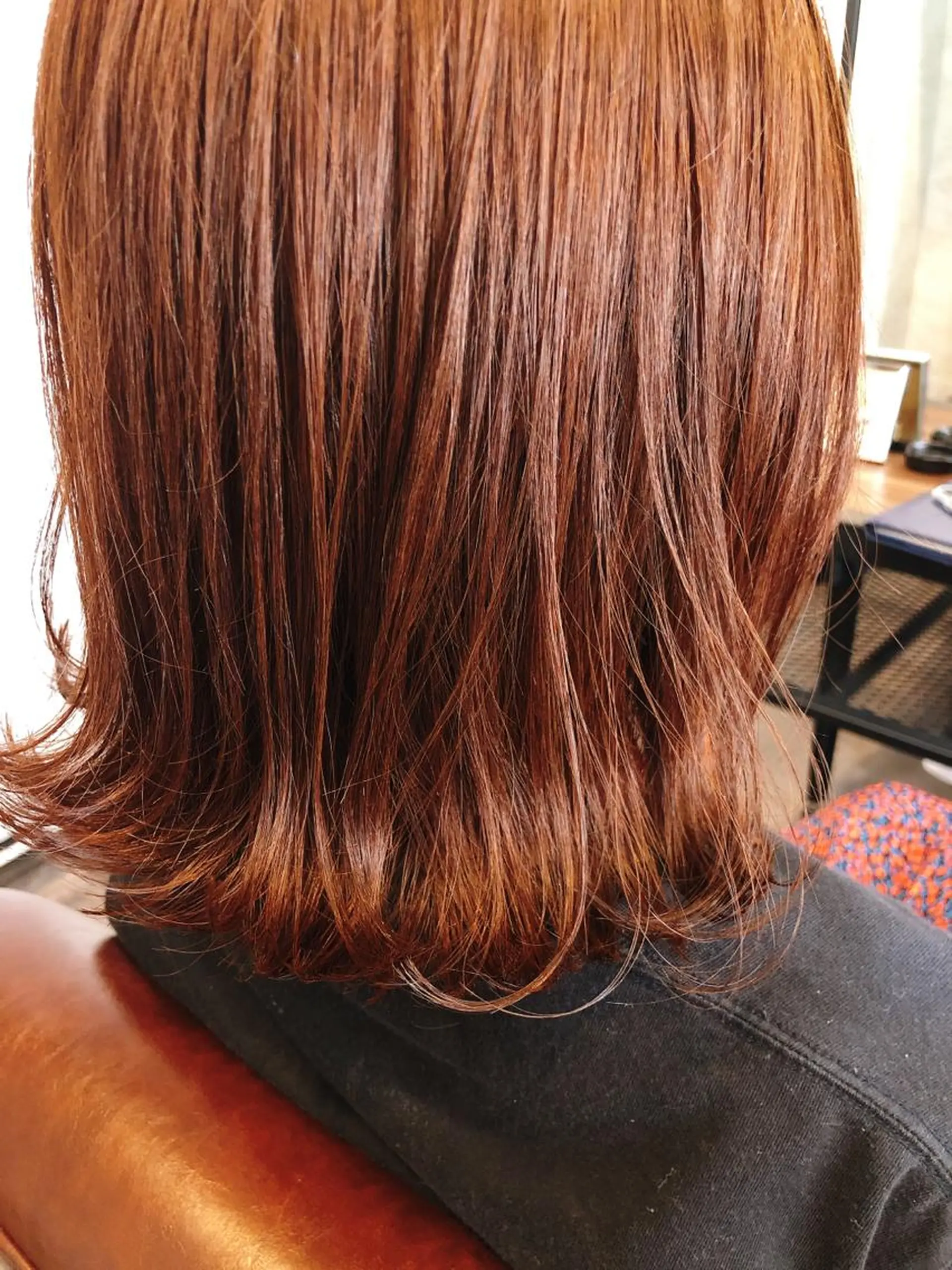 ミディアム カラー 出雲 莉奈のヘアスタイル