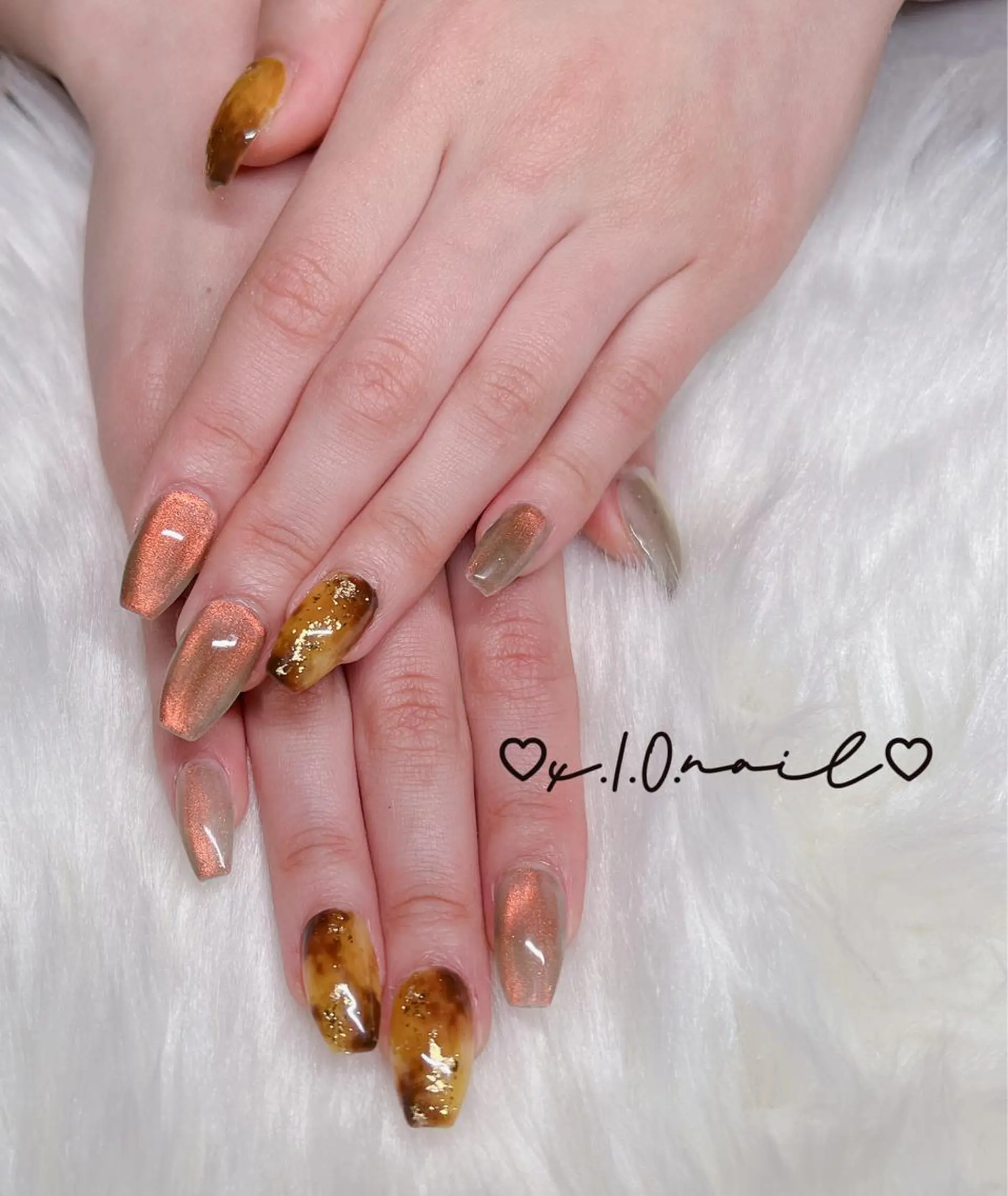 ネイル アニマル柄 アートネイル ジェルネイル マグネットネイル ニュアンスネイル ハンドネイル x.1.0.nail ♡Cのネイルデザイン