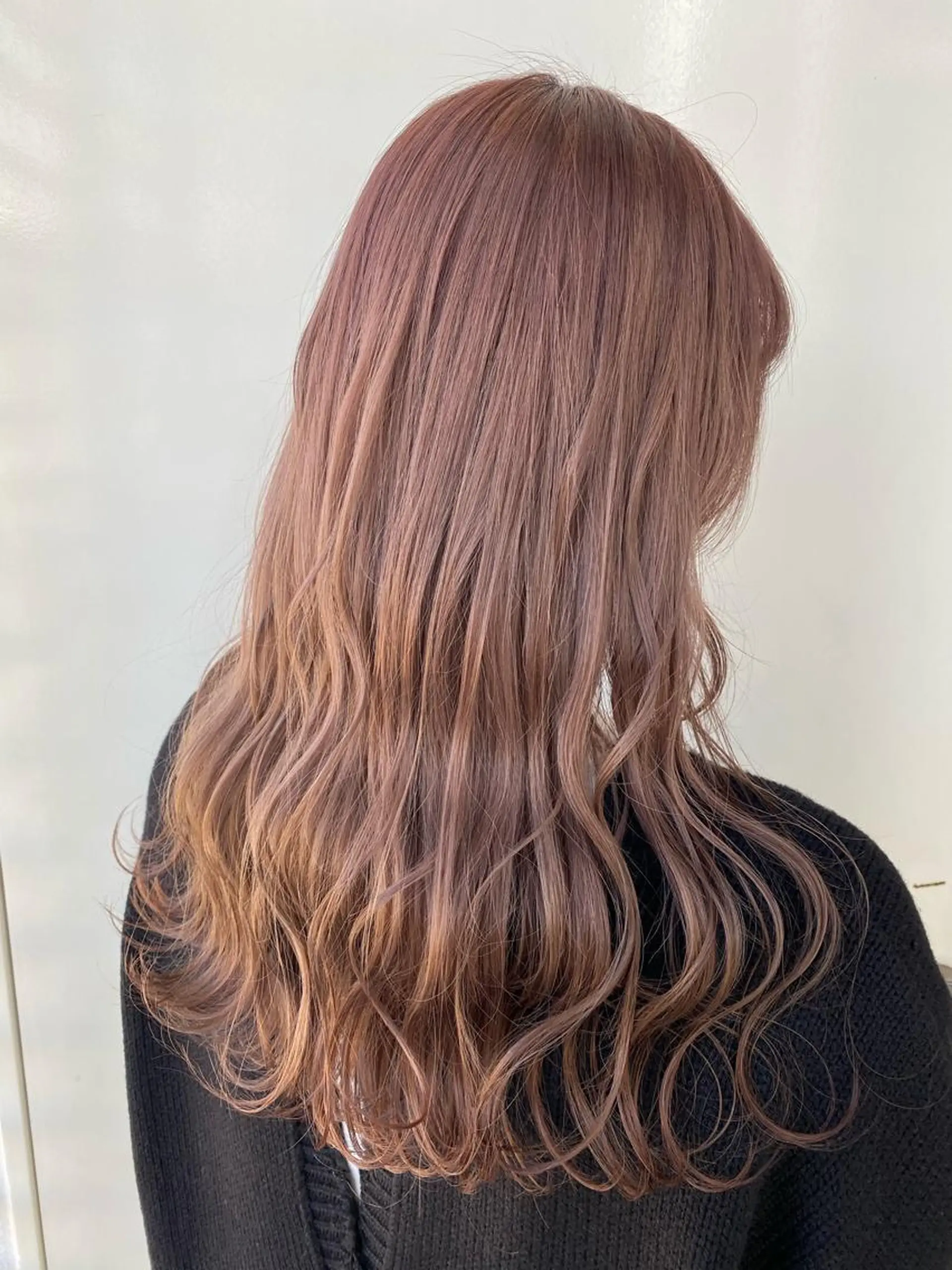 ロング カラー 韓国ヘア顔周りカット 艶髪ベージュtamaのヘアスタイル