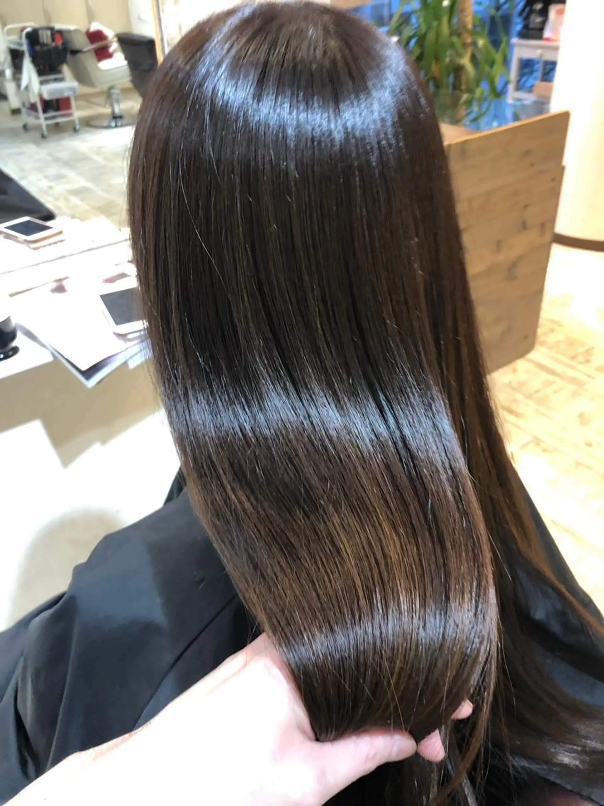 ロング くせ毛 縮毛矯正 トリートメント 酸熱トリートメント カット ヘアカラー トリートメント 【垢抜け大人髪】 TIARA西山のヘアスタイル