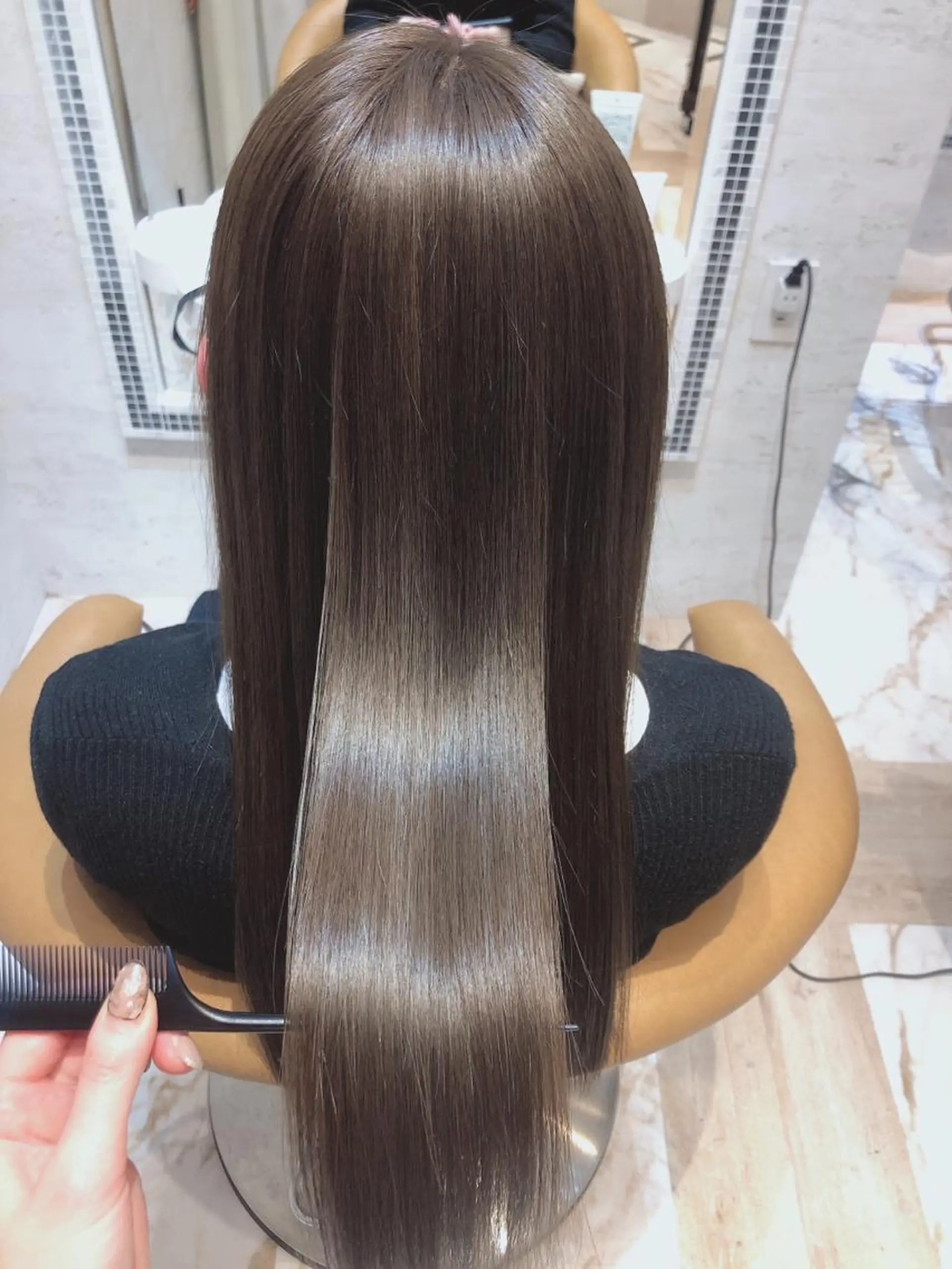 ミディアム ヘアカラー トリートメント 代表山口ひな 髪質改善のプロのヘアスタイル