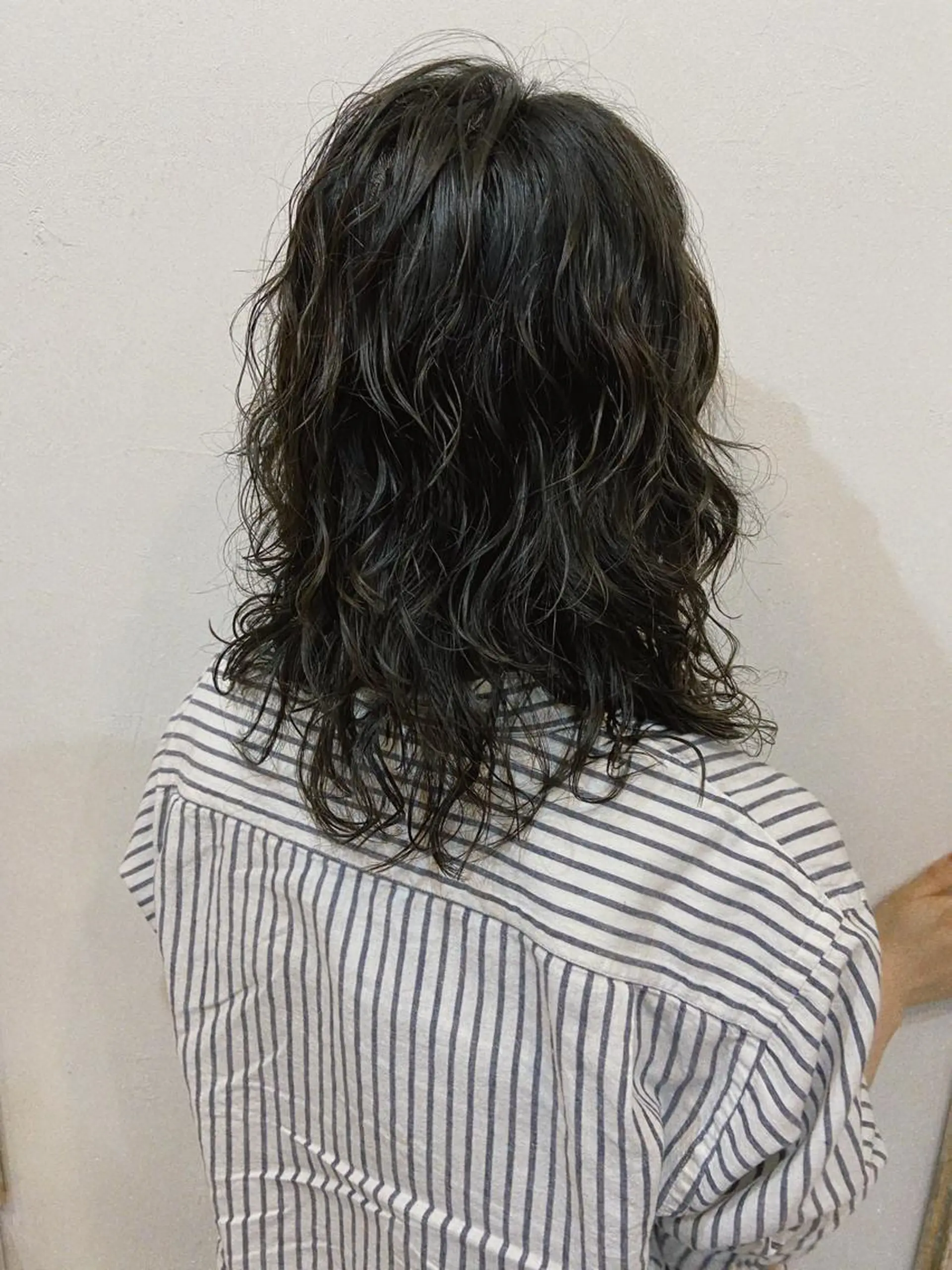 ミディアム パーマ ミディアムパーマ レイヤーカット 🧸メンズカット 🧸conatsuのヘアスタイル
