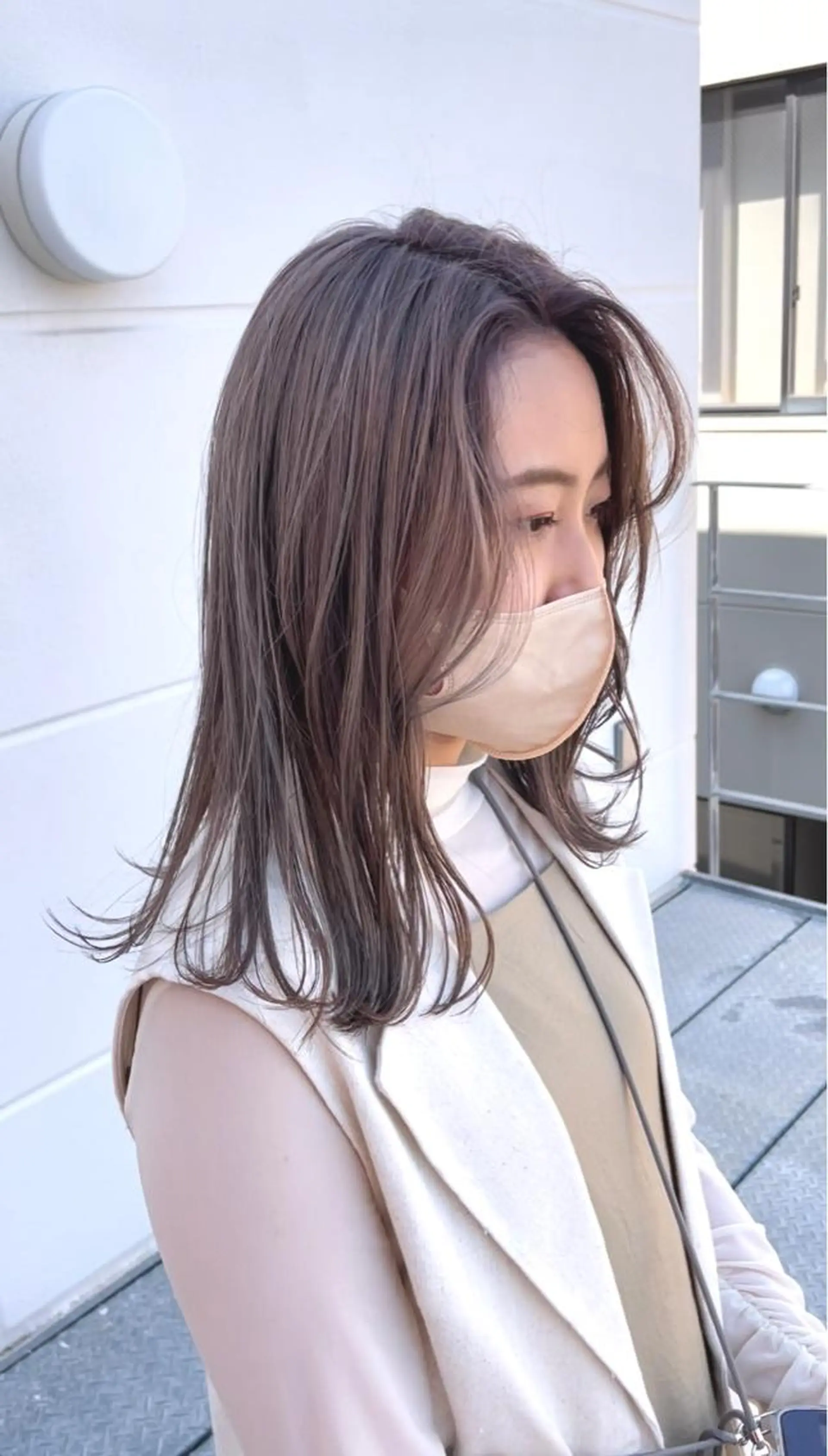 ミディアム カラー グレージュ レイヤーカット クドウレイ fifth渋谷のヘアスタイル