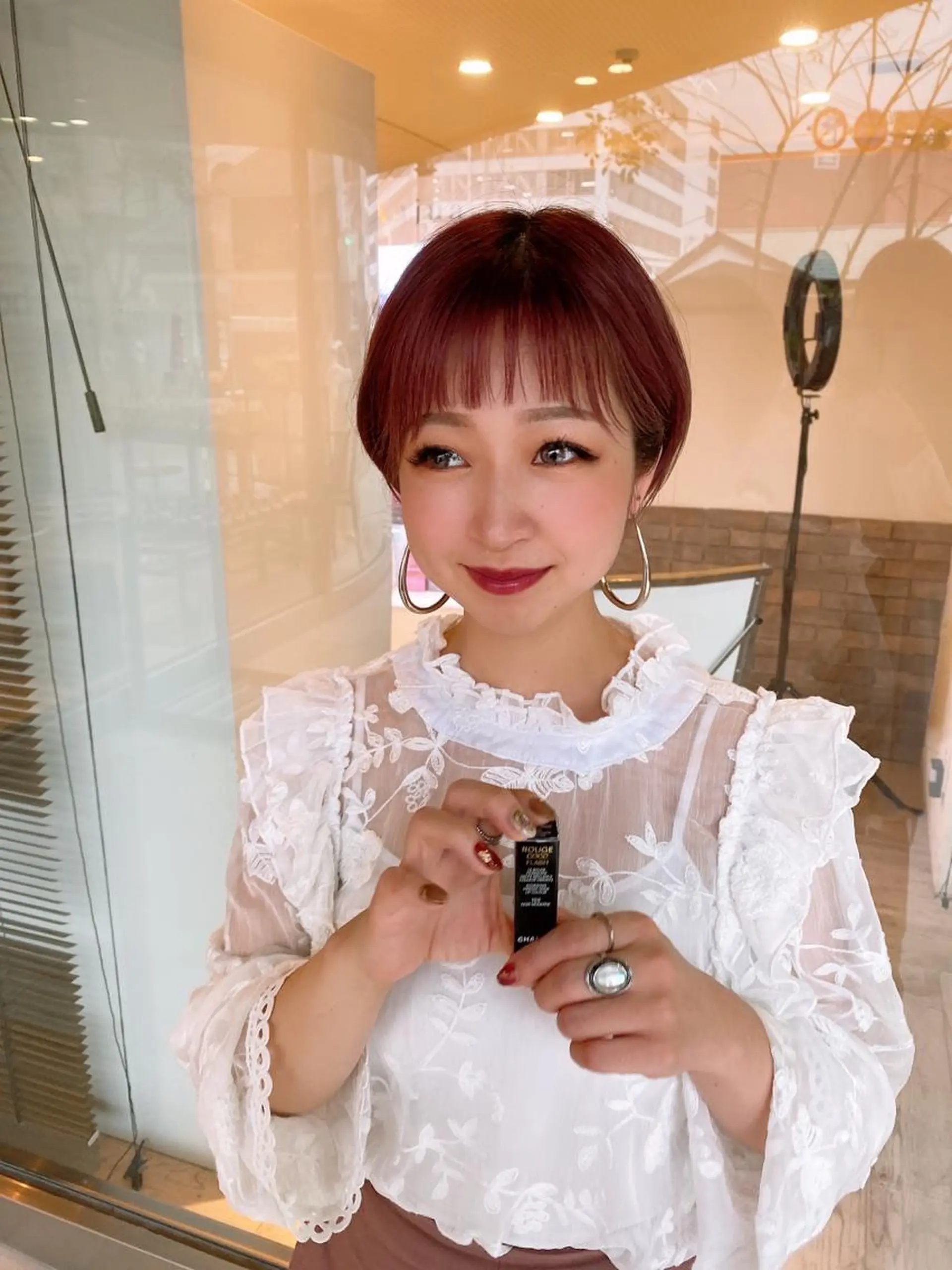 ショート カラー ブリーチ ヘアカラー 進 詩織のヘアスタイル