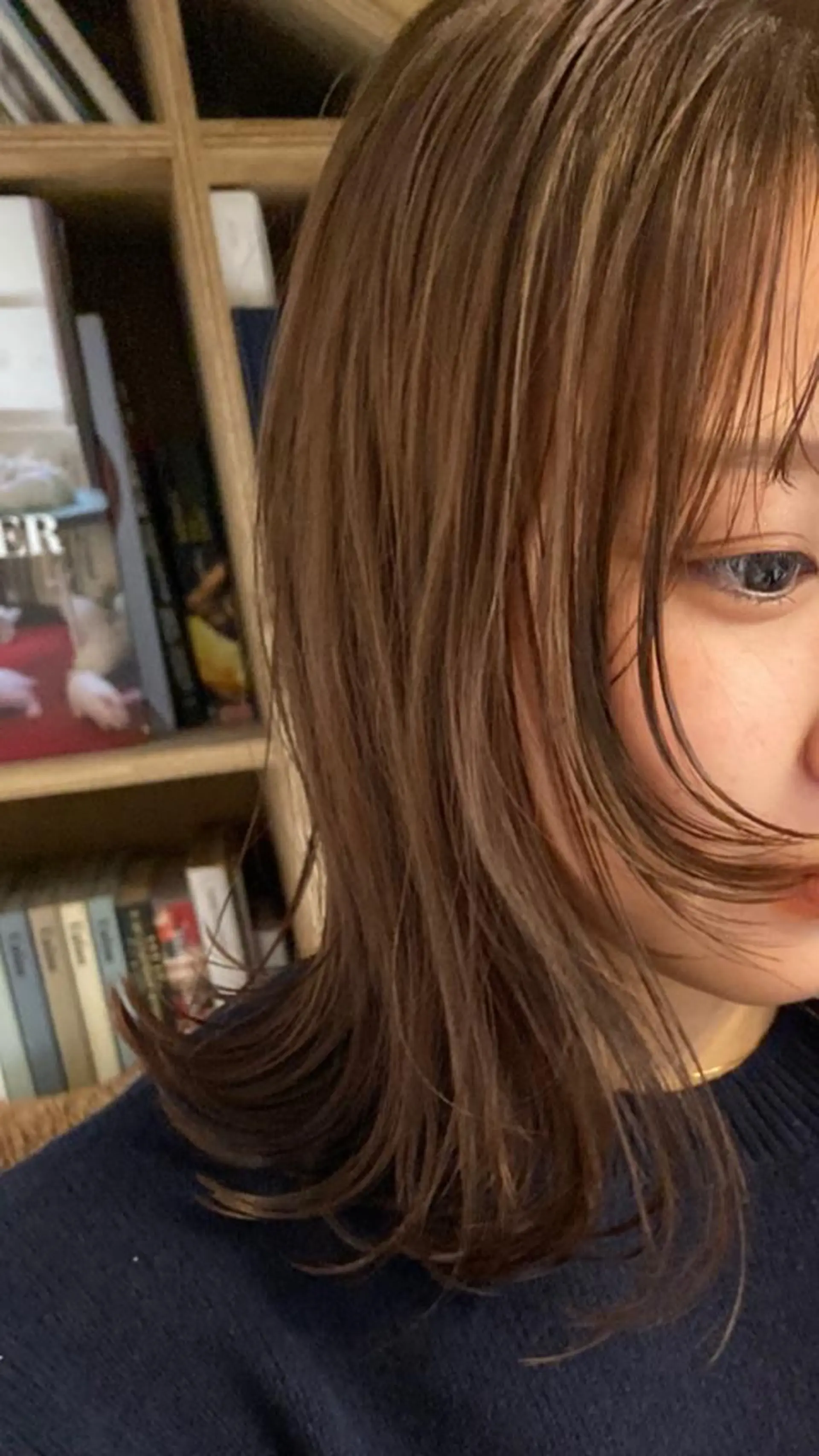 ミディアム カラー ブラウンカラー ショコラブラウン ハイライトカラー ハイライト kvell by urban.所属・KVELL ユナのヘアスタイル