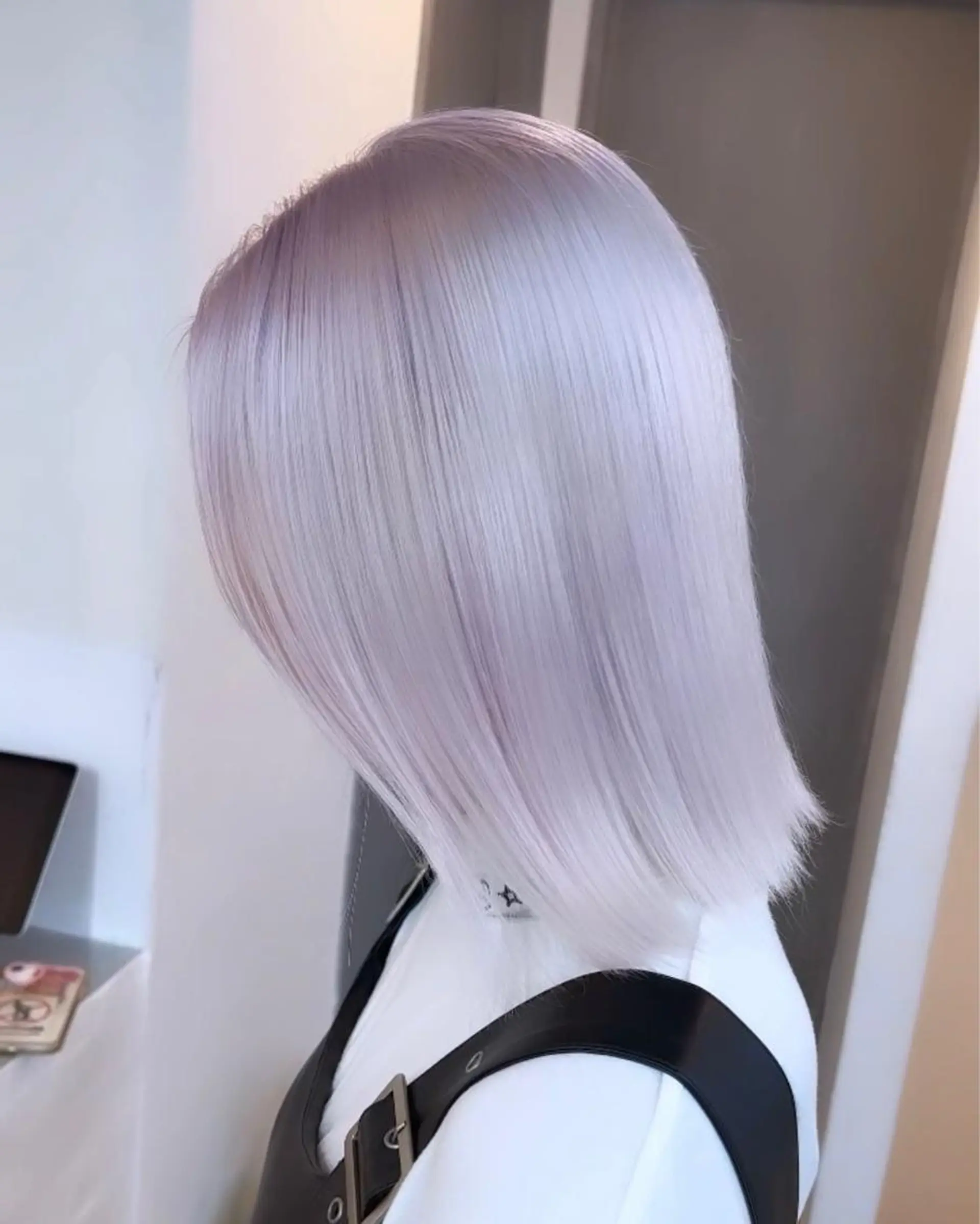 ミディアム カラー ヘアカラー 艶ハイトーンブリーチ 🌈小林侑雅のヘアスタイル