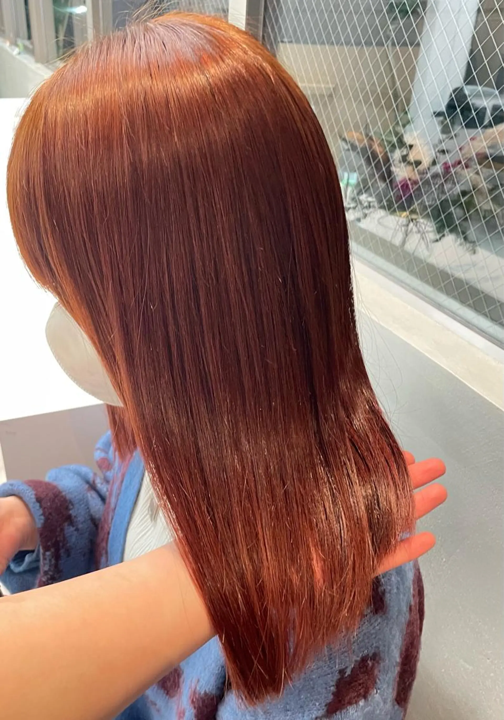 カラー 若月 あやかのヘアスタイル