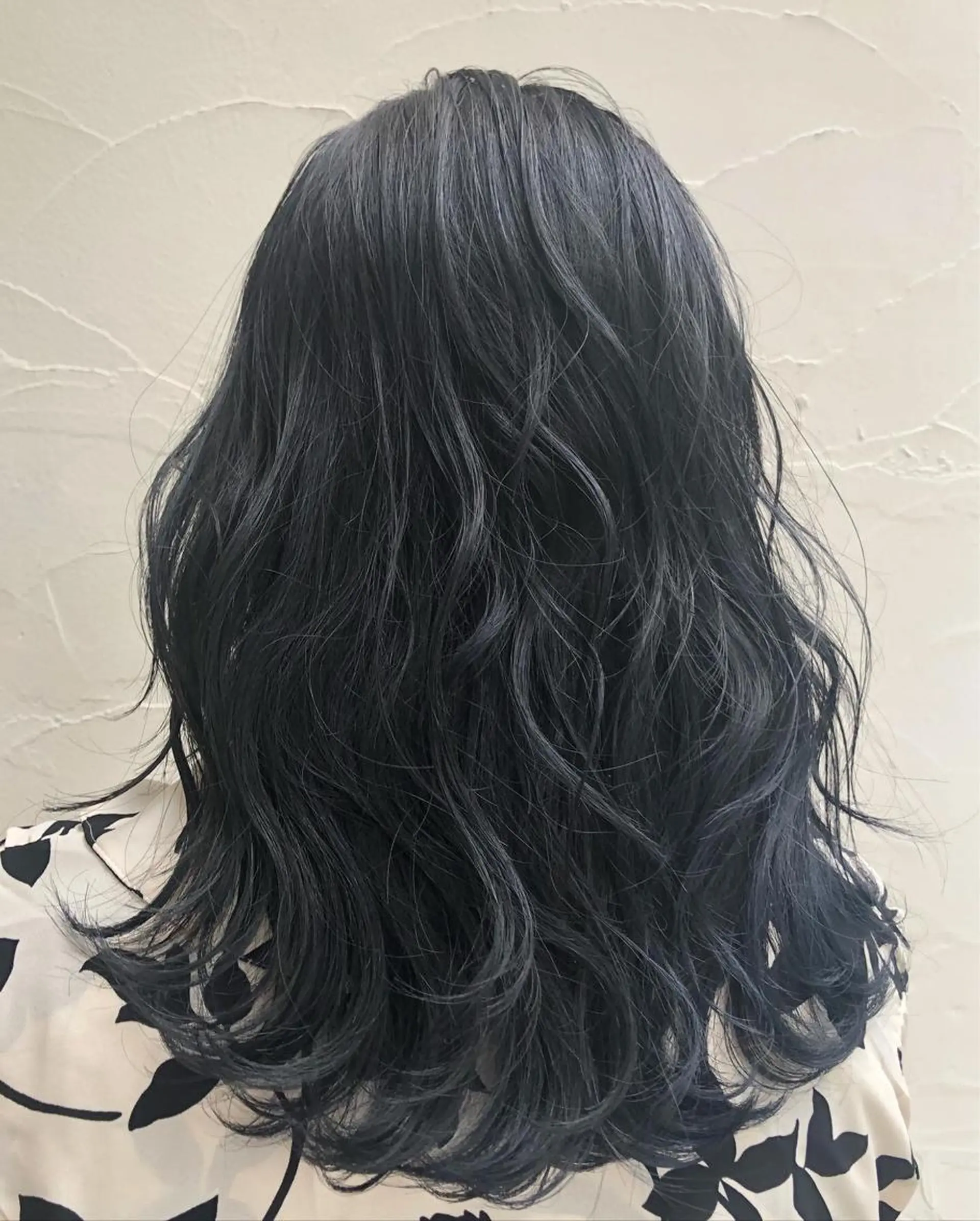 ロング カラー アッシュ ブルーカラー ブルーアッシュ 透明感カラー 大岩 茉愉のヘアスタイル