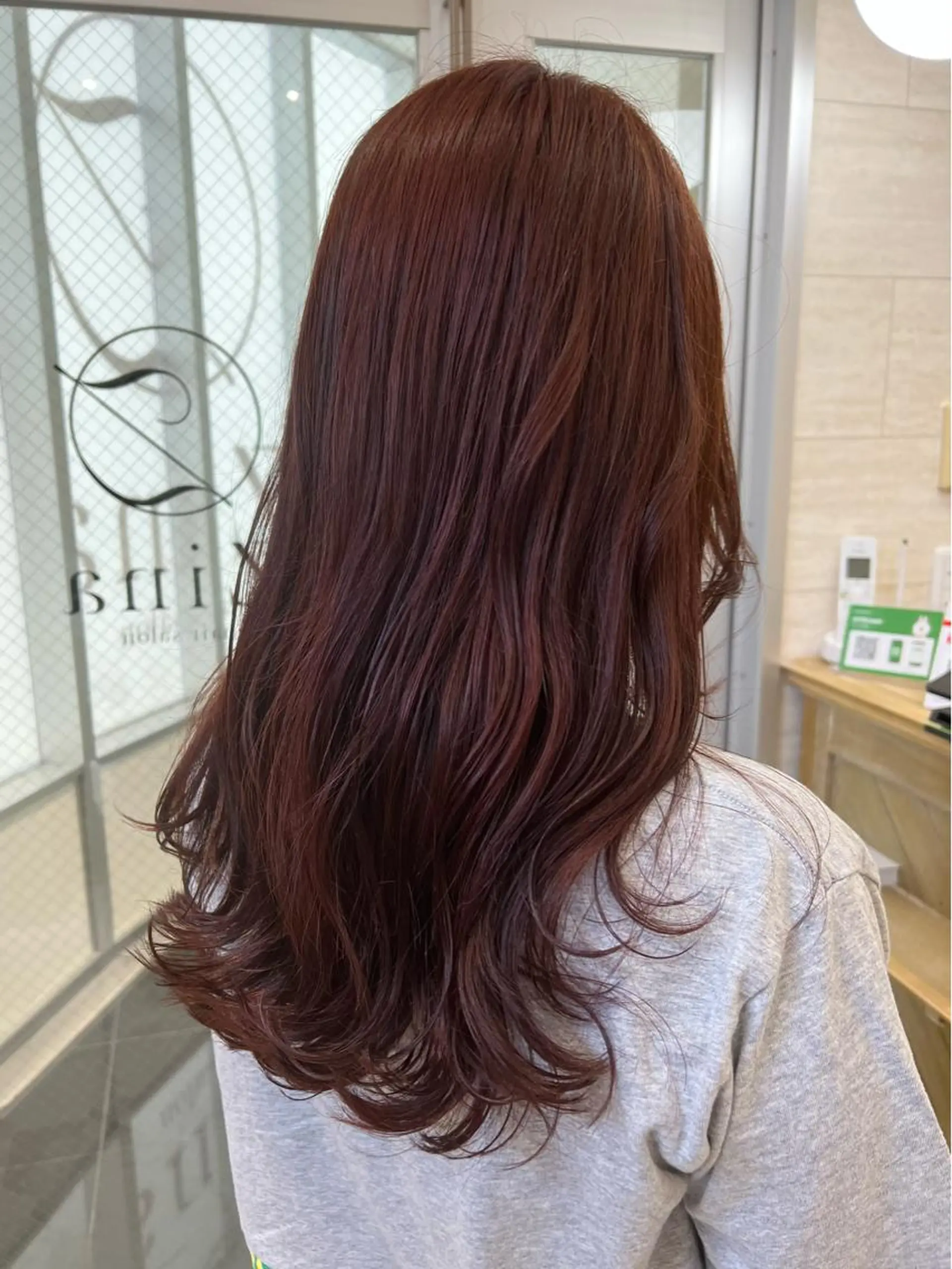 ロング カラー アッシュ ベージュカラー ブリーチ ブルーカラー ブルージュ 🎀zina/韓国 🎀amiのヘアスタイル