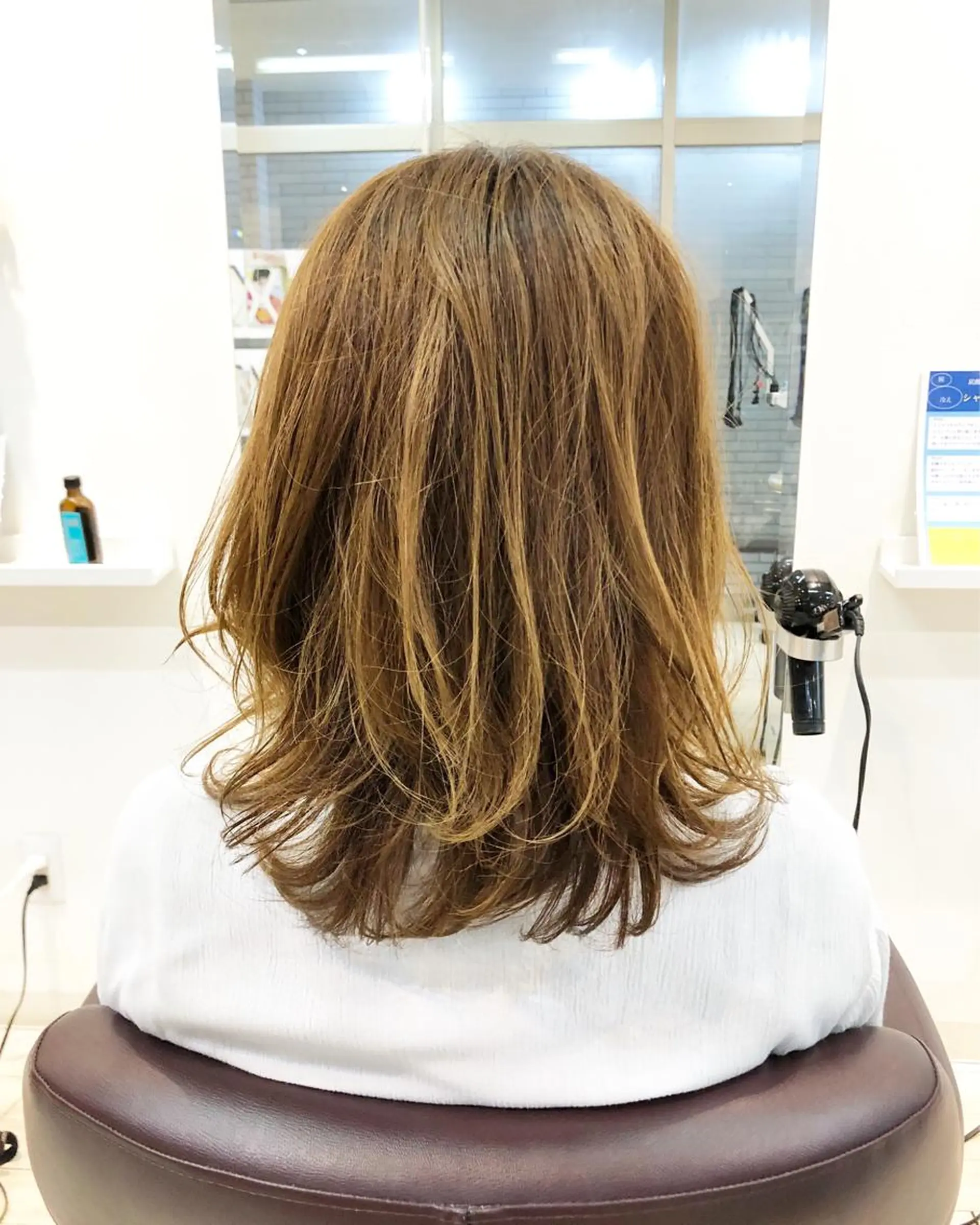 ミディアム カラー ベージュカラー イエローカラー XES-TA所属・中村 よしひでのヘアスタイル