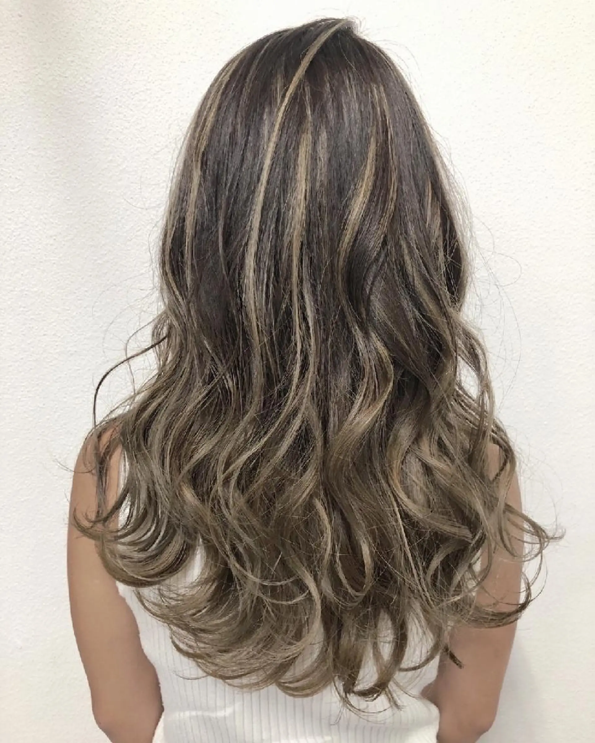 セミロング カラー ヘアアレンジ 透明感/レイヤー 🇰🇷tomonaのヘアスタイル