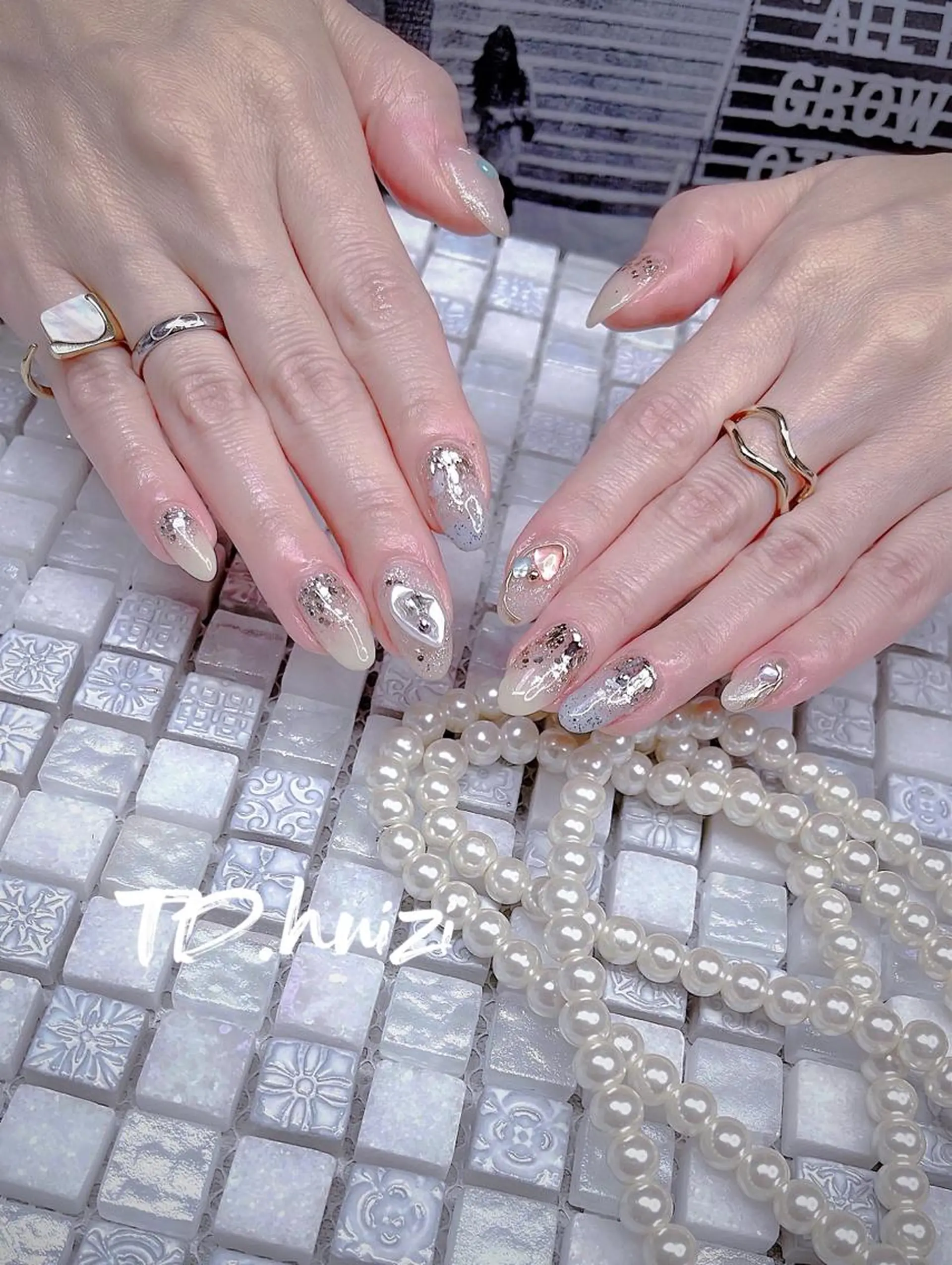 ミディアム めぐみのネイルサロン 惠のネイルデザイン