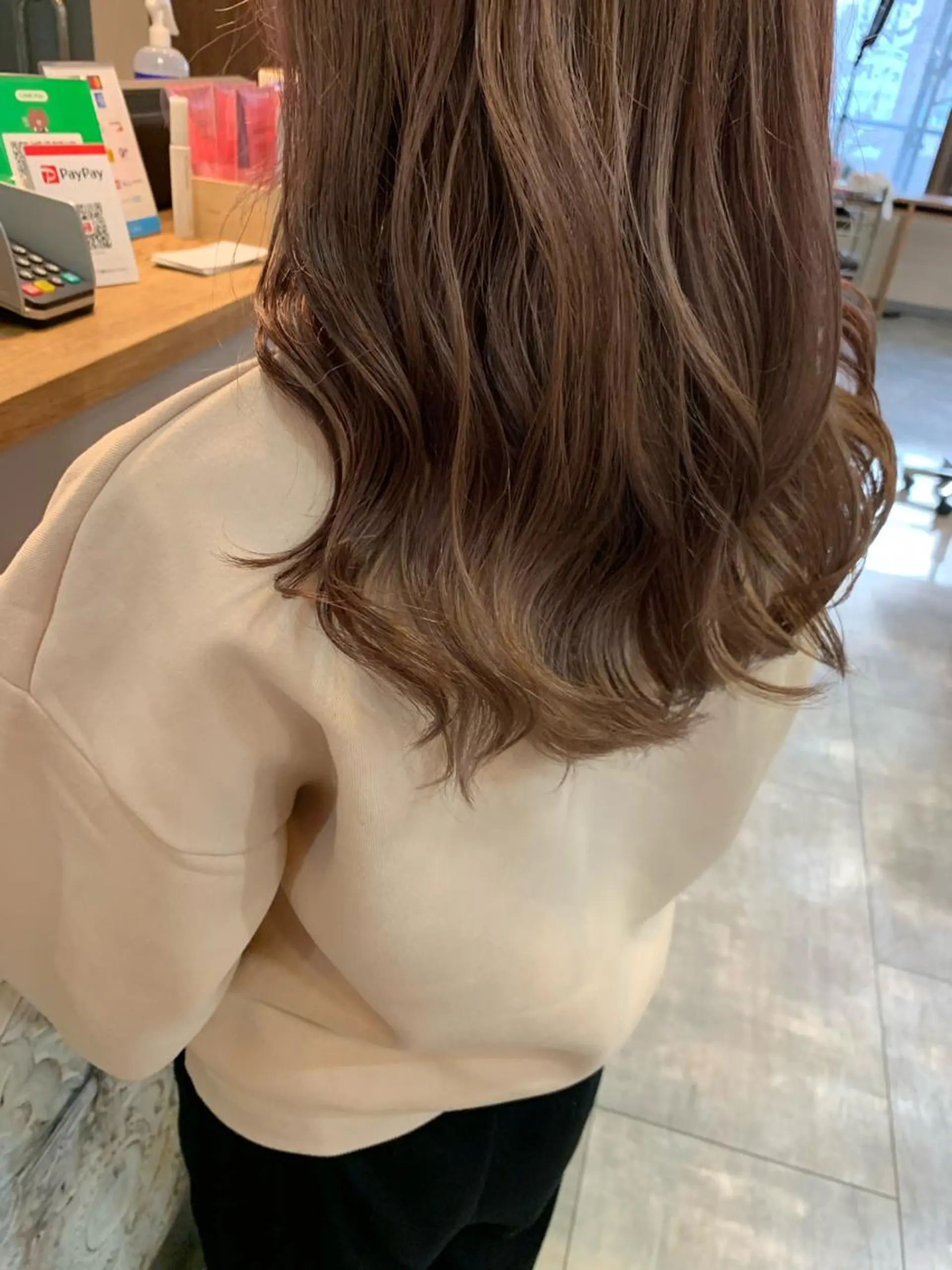 ロング カラー ベージュカラー シアーベージュ ヘアカラー little×PORTO sannomiya所属・Topstylist HARUのヘアスタイル