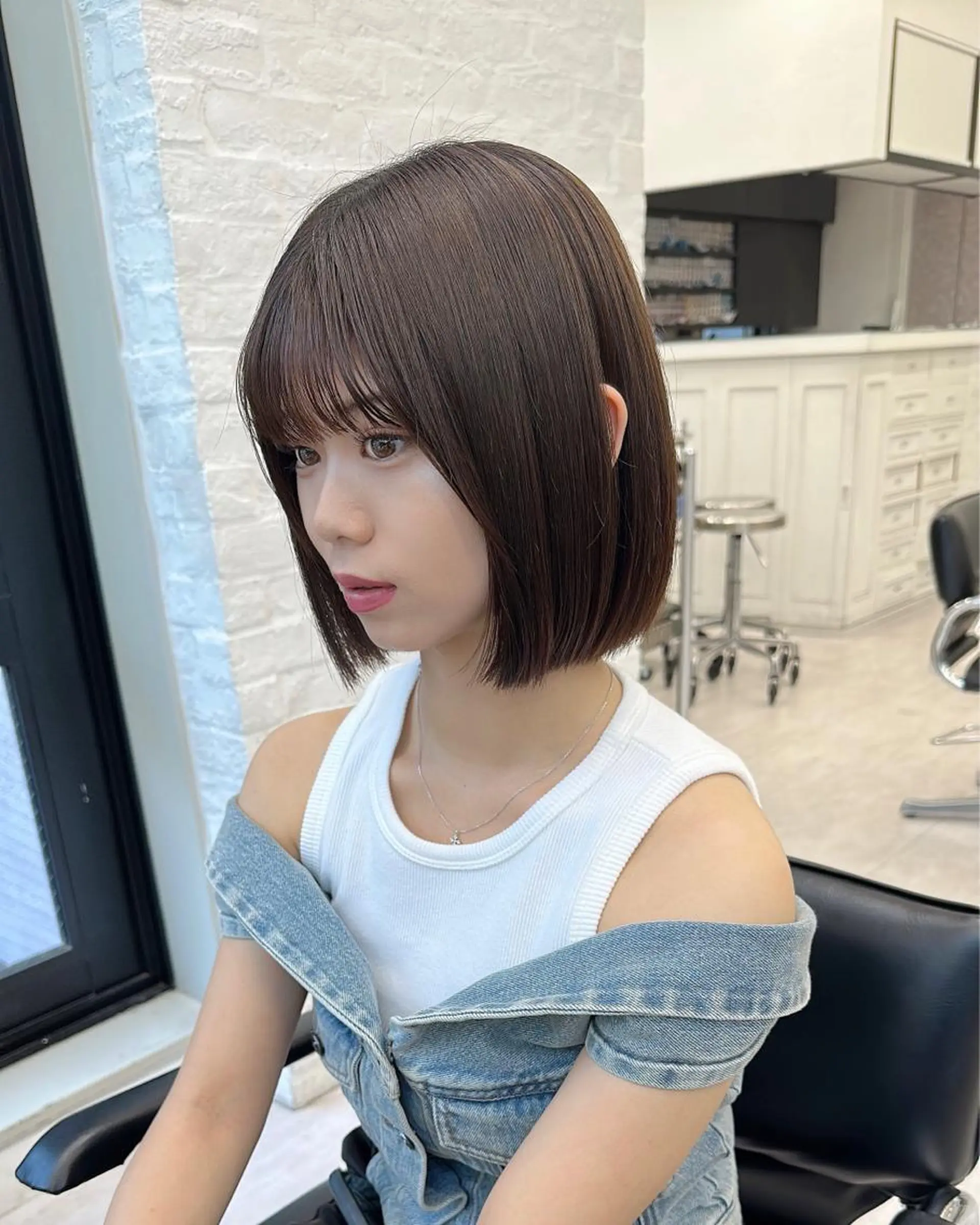 ミディアム 切りっぱなしボブ ショートボブ ボブ くびれヘア タンバルモリ カット ヘアカラー トリートメント 市原 大翼のヘアスタイル